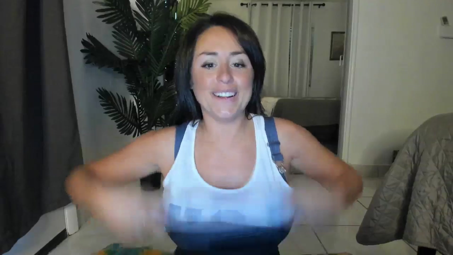 Gallery image thumbnail from NattyAdams's myfreecams stream on, 10/18/2023, 22:40 image 6 of 20