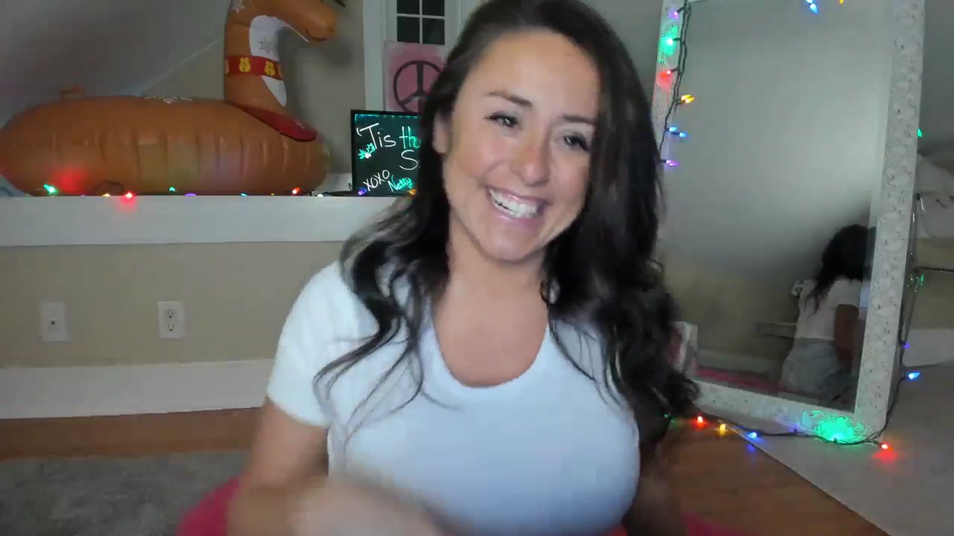Gallery image thumbnail from NattyAdams's myfreecams stream on, 12/06/2023, 03:49 image 6 of 20