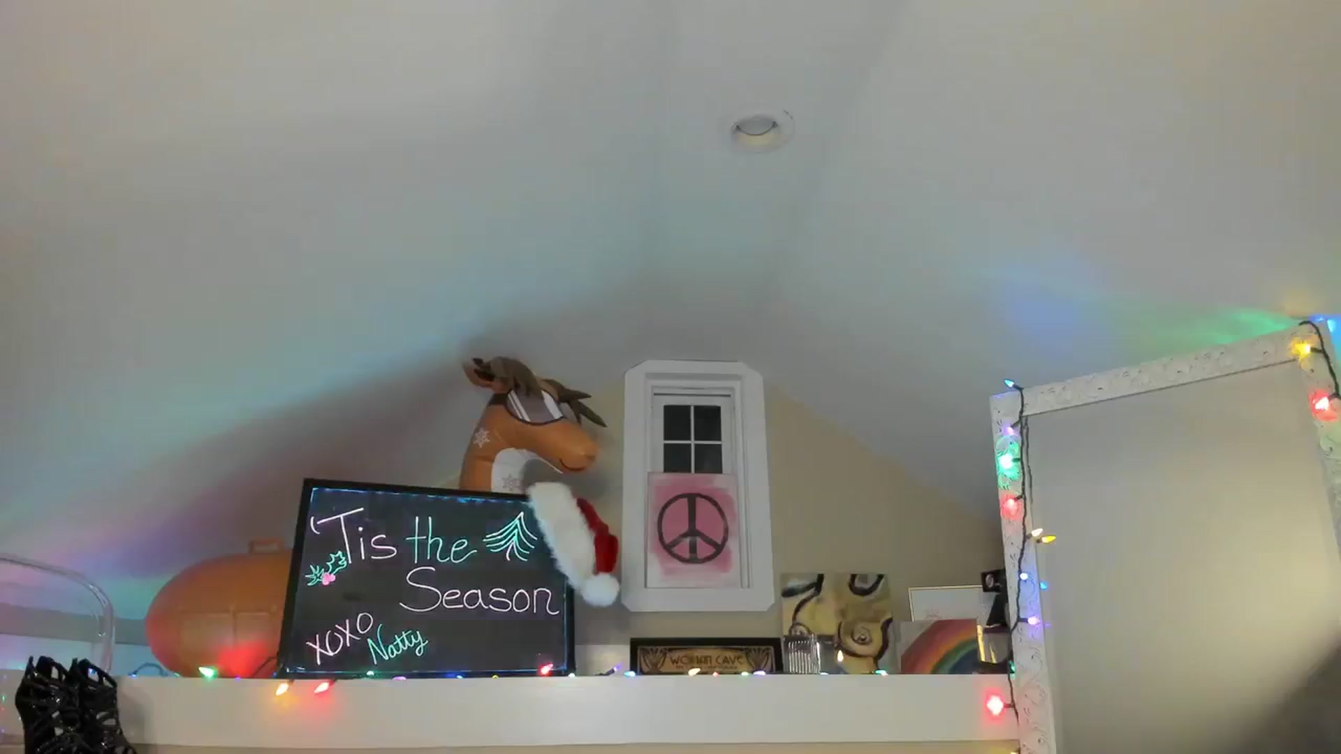 Gallery image thumbnail from NattyAdams's myfreecams stream on, 12/18/2023, 04:31 image 16 of 20