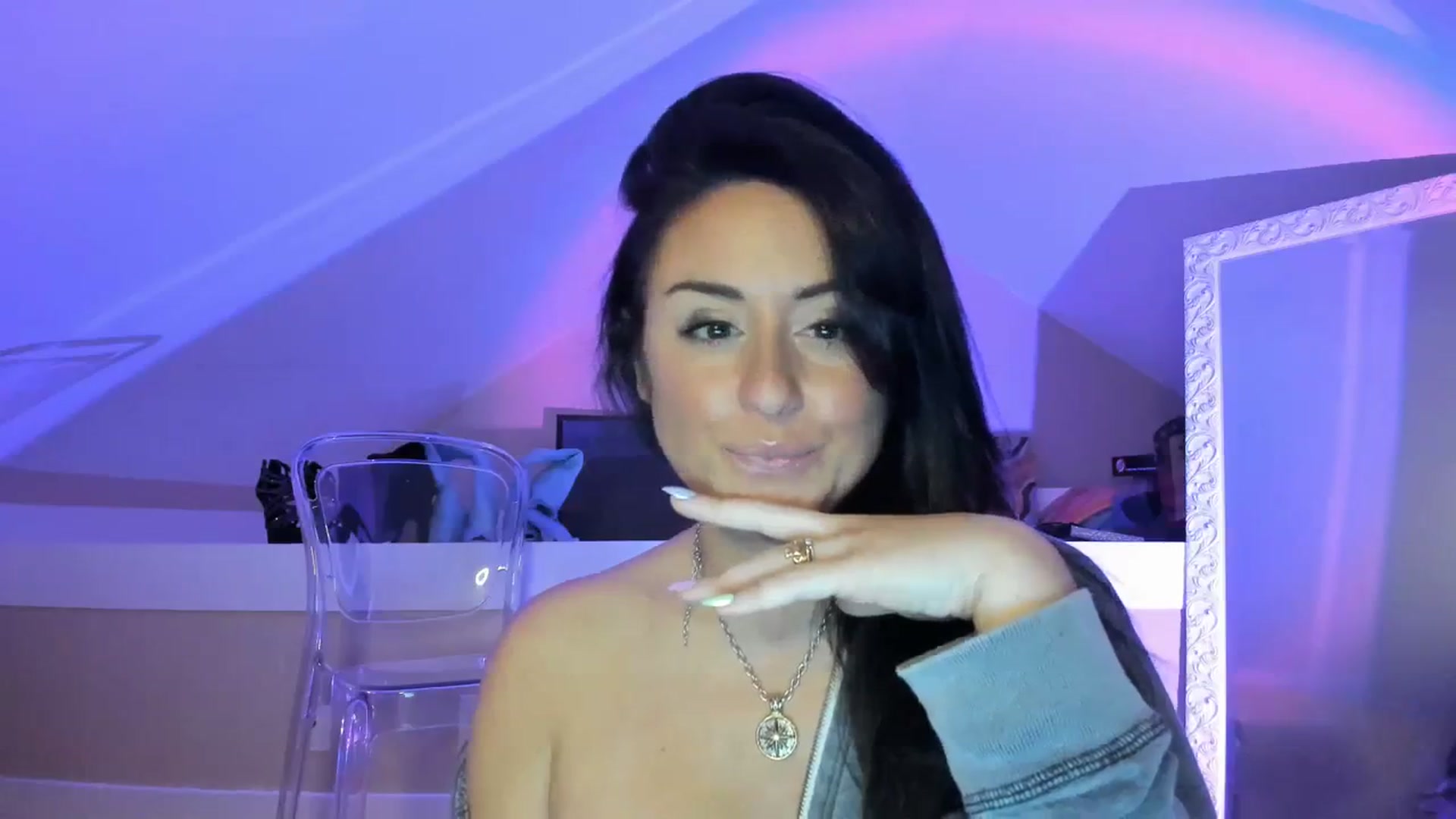 Gallery image thumbnail from NattyAdams's myfreecams stream on, 01/13/2024, 07:52 image 11 of 20