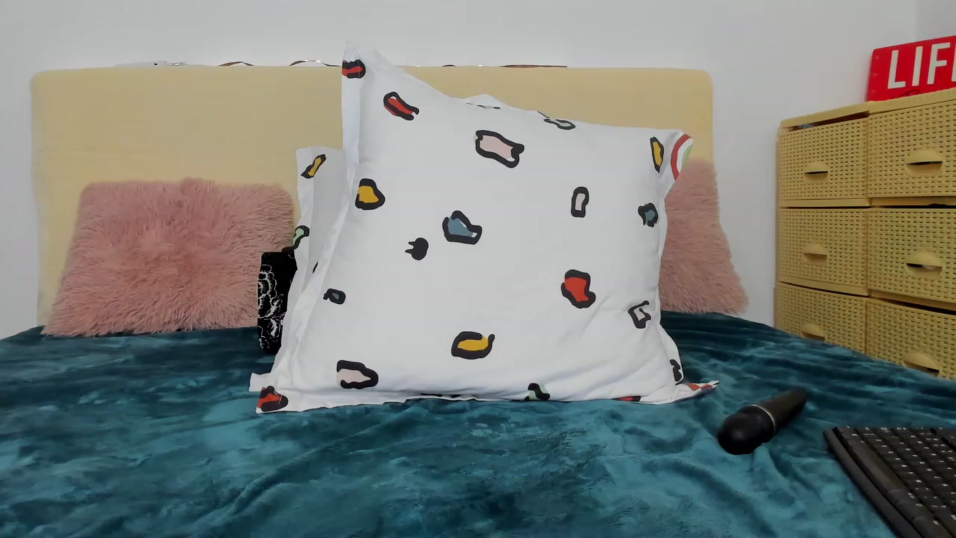 Gallery image thumbnail from NattyPrecious's myfreecams stream on, 03/20/2023, 13:06 image 10 of 20