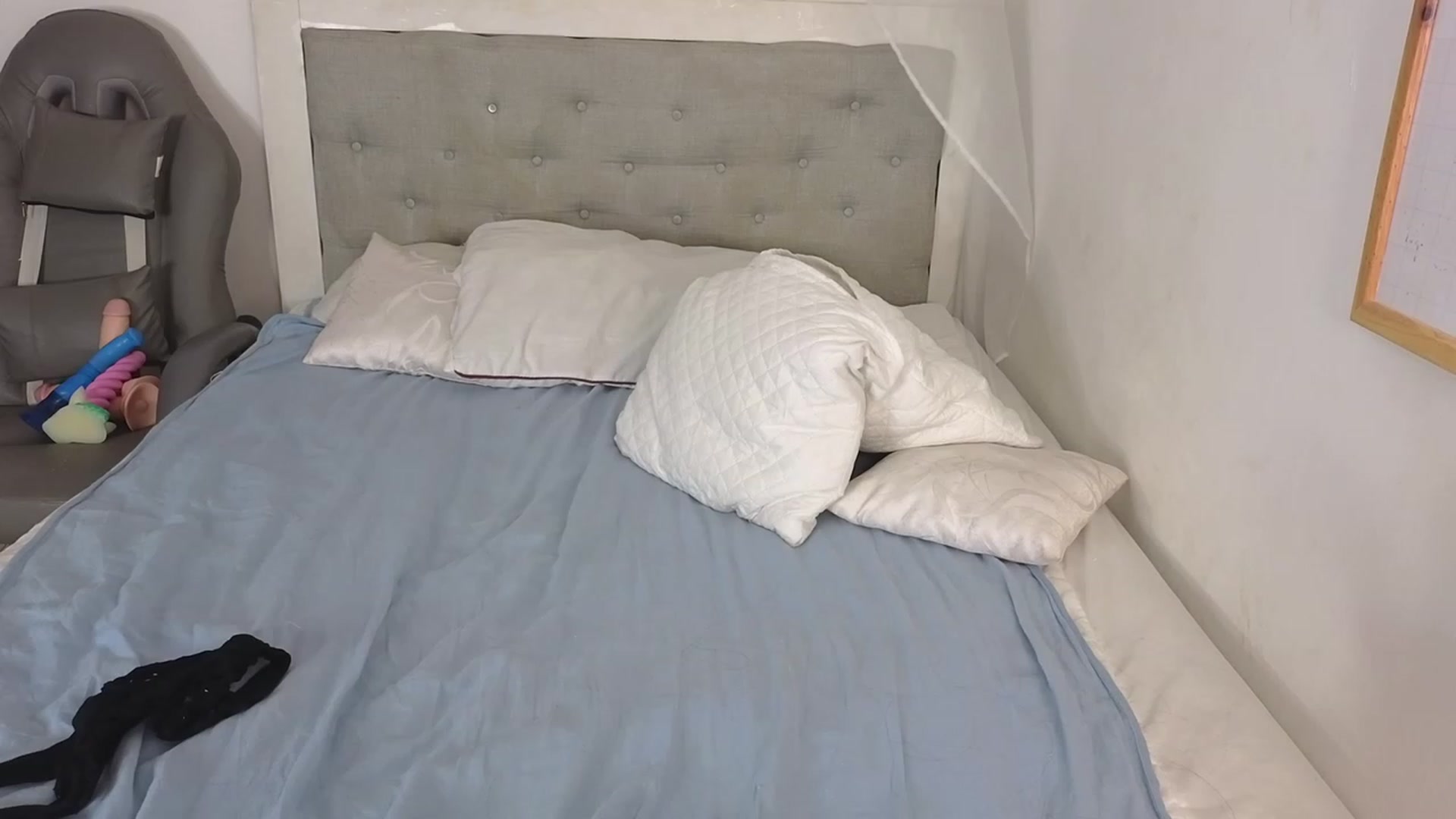 Gallery image thumbnail from NaturalHentai's myfreecams stream on, 08/24/2023, 05:37 image 6 of 20
