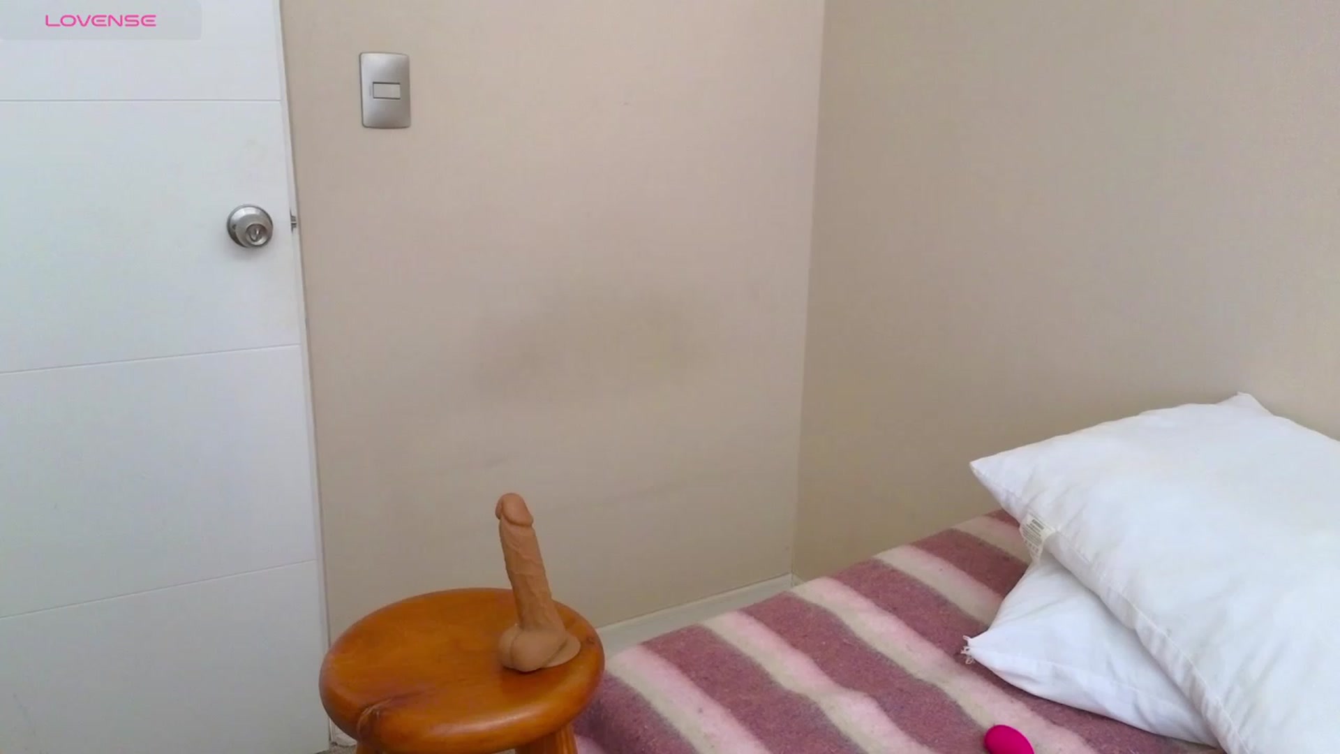Gallery image thumbnail from NaturalHentai's myfreecams stream on, 12/10/2023, 20:29 image 7 of 20
