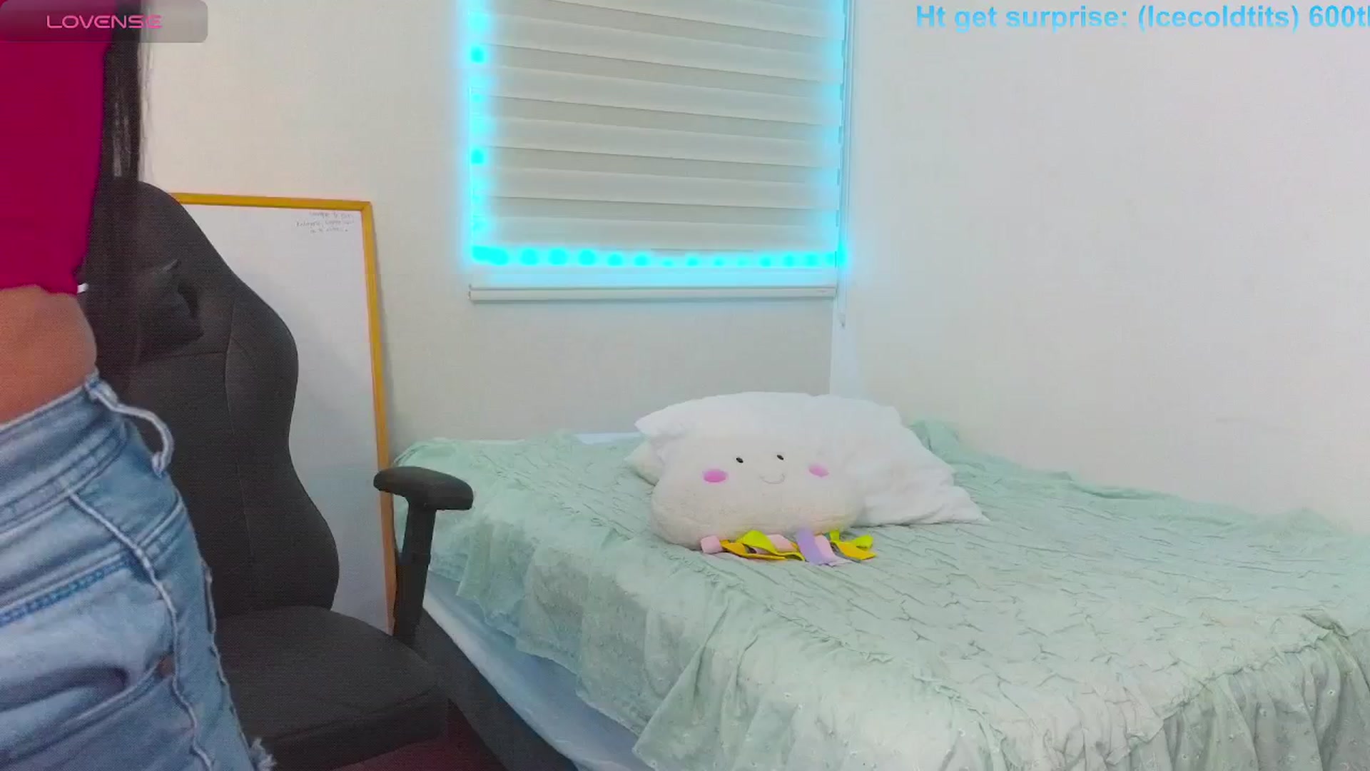 Gallery image thumbnail from NaturalHentai's myfreecams stream on, 07/25/2024, 08:08 image 6 of 20