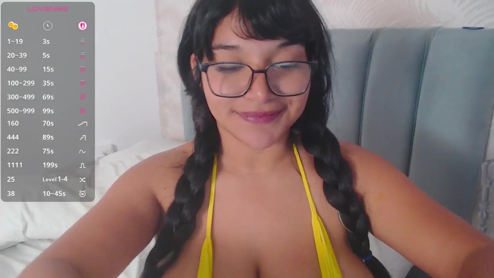 Gallery image thumbnail from NaturalHentai's myfreecams stream on, 05/21/2025, 01:12 image 2 of 20