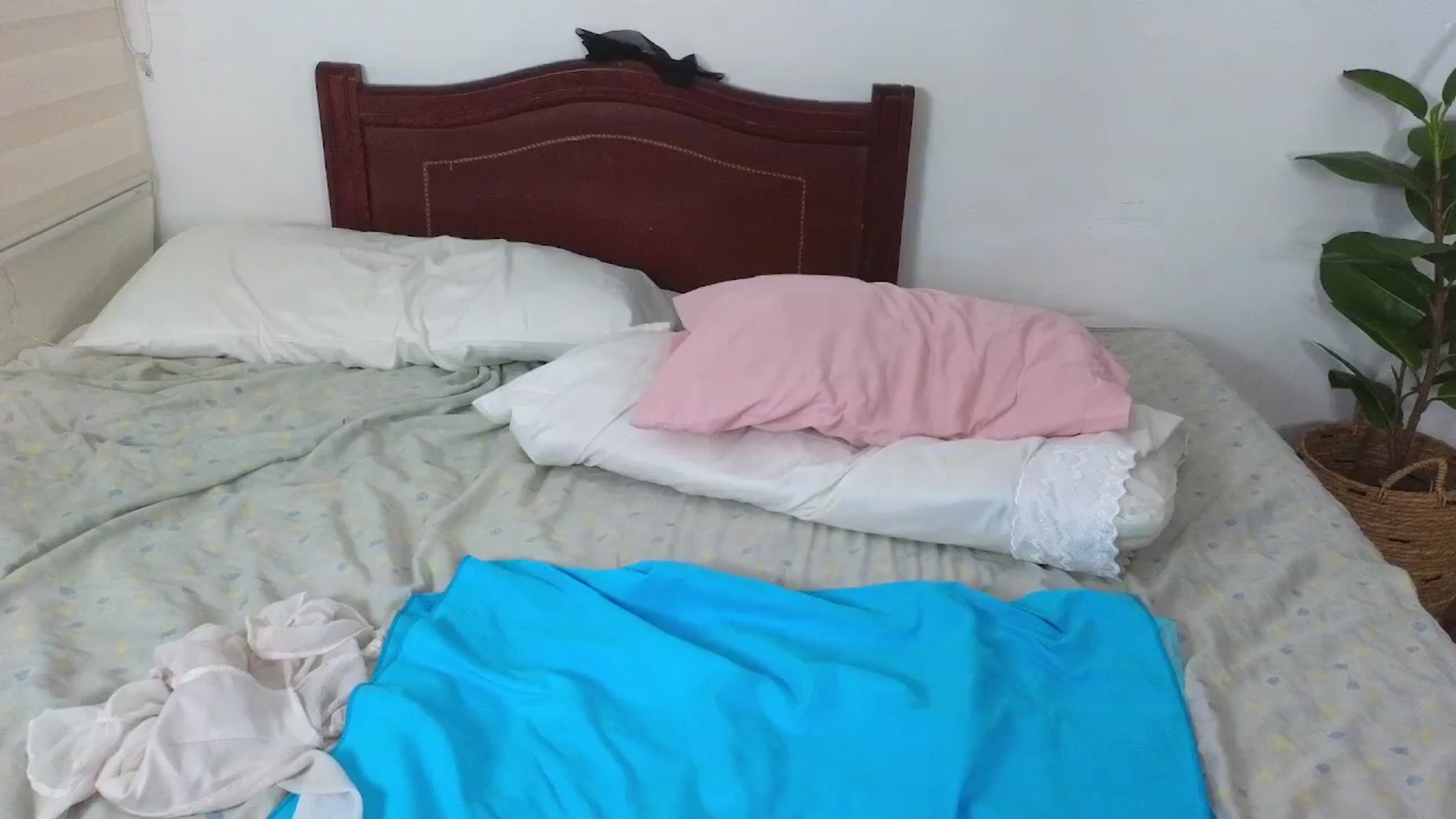 Gallery image thumbnail from NaturalHentai's myfreecams stream on, 12/03/2025, 10:50 image 9 of 20