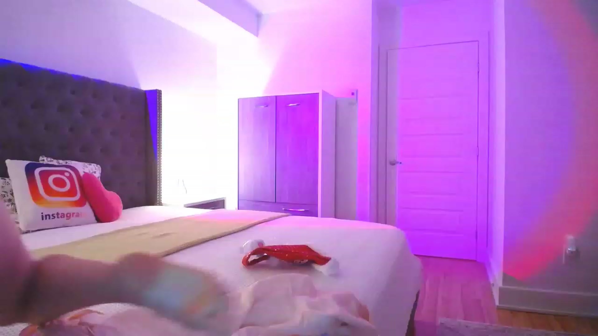 Gallery image thumbnail from NaturalOne_'s myfreecams stream on, 12/16/2022, 21:51 image 20 of 20