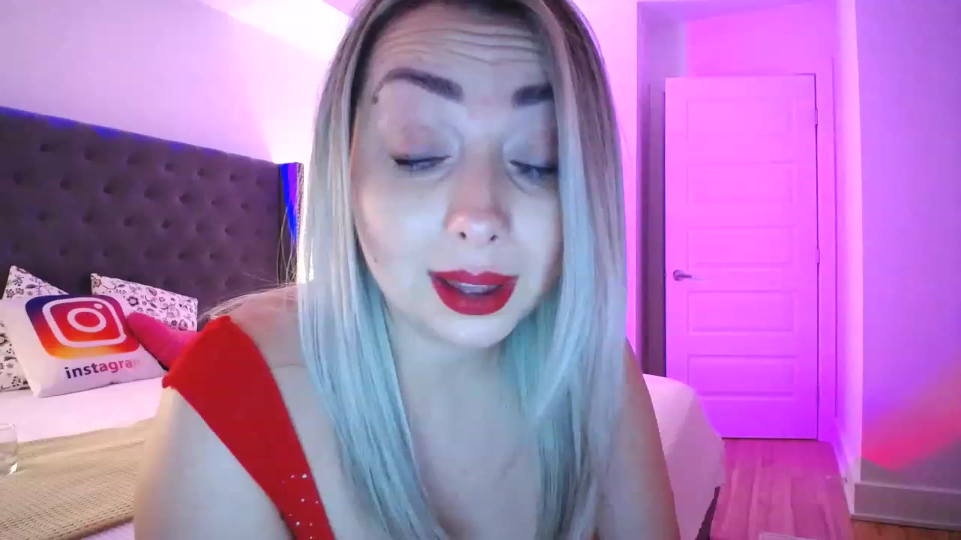 Gallery image thumbnail from NaturalOne_'s myfreecams stream on, 12/22/2022, 22:17 image 4 of 20