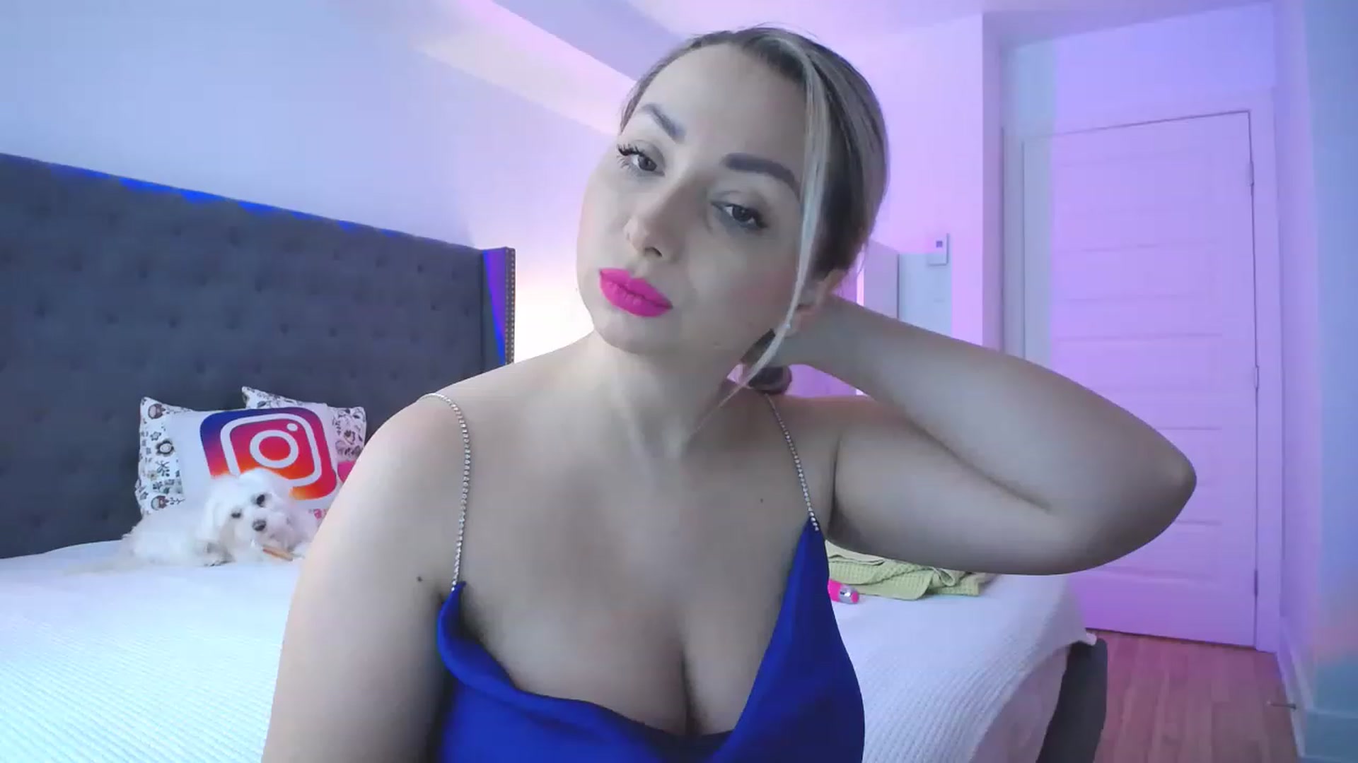 Gallery image thumbnail from NaturalOne_'s myfreecams stream on, 01/12/2023, 22:13 image 3 of 20