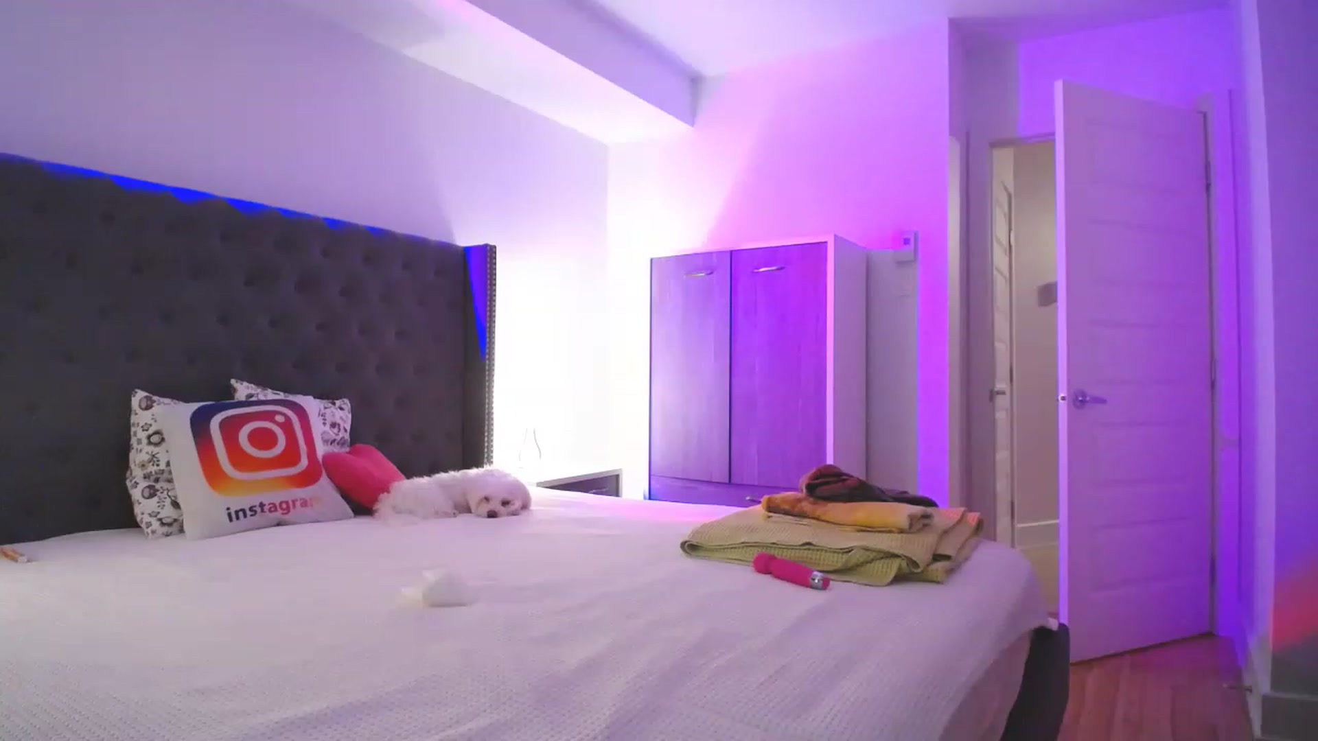 Gallery image thumbnail from NaturalOne_'s myfreecams stream on, 01/12/2023, 22:13 image 20 of 20
