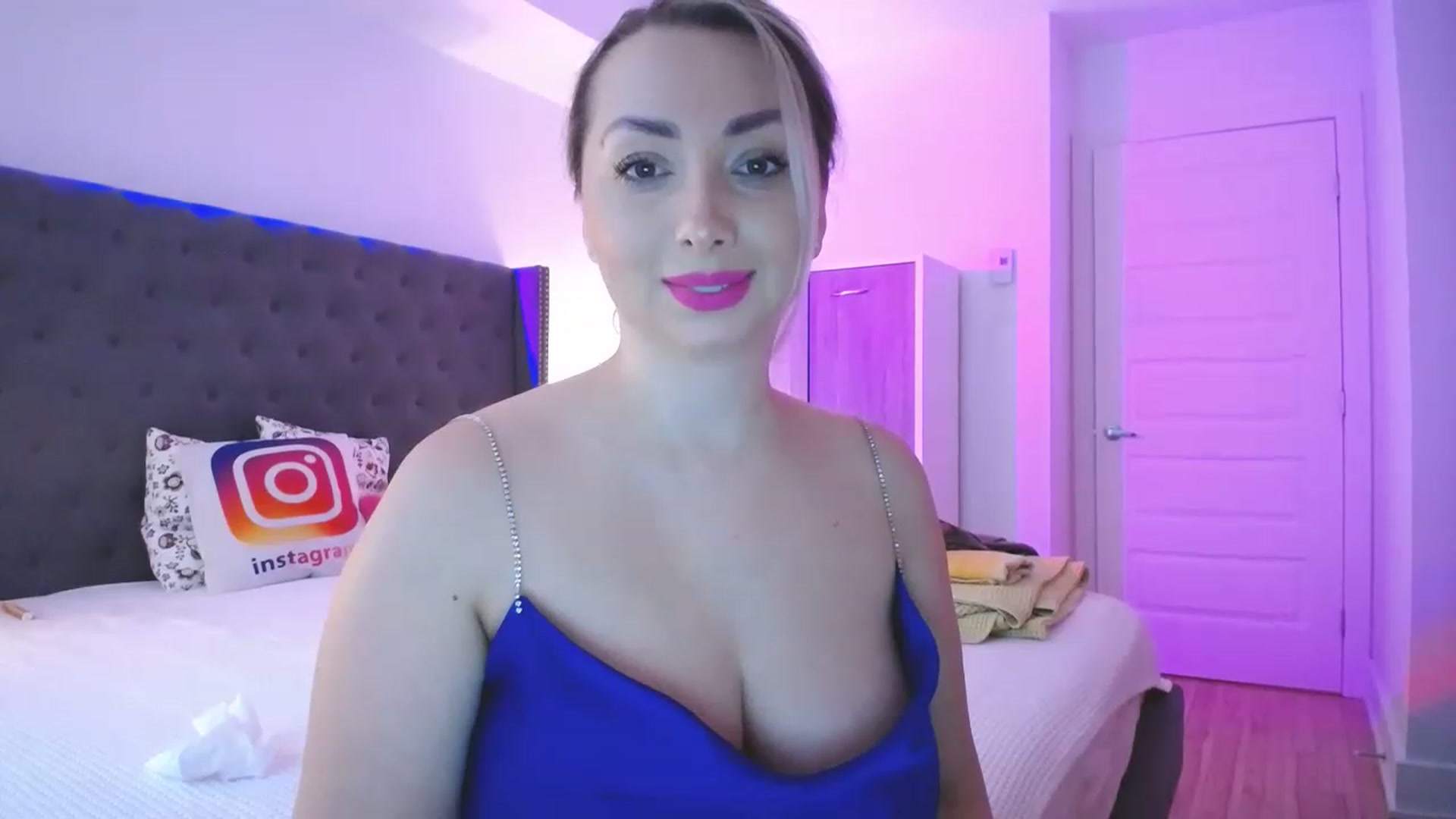 Gallery image thumbnail from NaturalOne_'s myfreecams stream on, 01/12/2023, 22:13 image 10 of 20