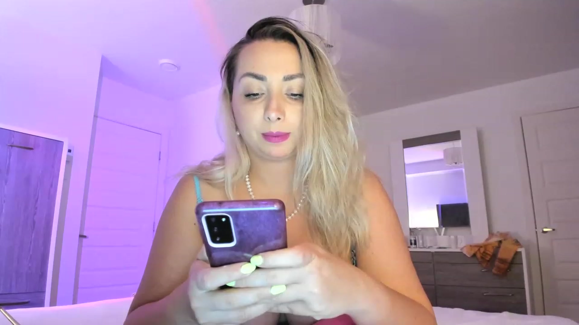 Gallery image thumbnail from NaturalOne_'s myfreecams stream on, 02/25/2023, 01:30 image 20 of 20