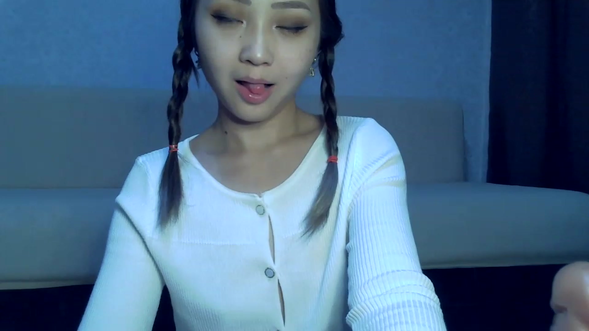 Gallery image thumbnail from Natural_Bunny's myfreecams stream on, 01/29/2023, 17:25 image 12 of 20