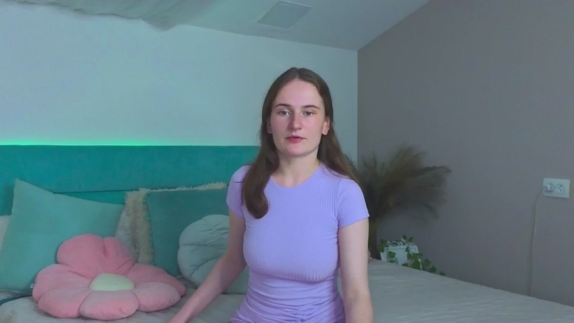 Gallery image thumbnail from Natural_meri's myfreecams stream on, 06/08/2025, 11:29 image 6 of 20