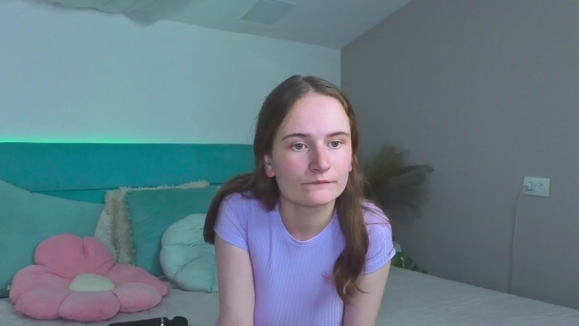 Gallery image thumbnail from Natural_meri's myfreecams stream on, 06/08/2025, 11:29 image 16 of 20