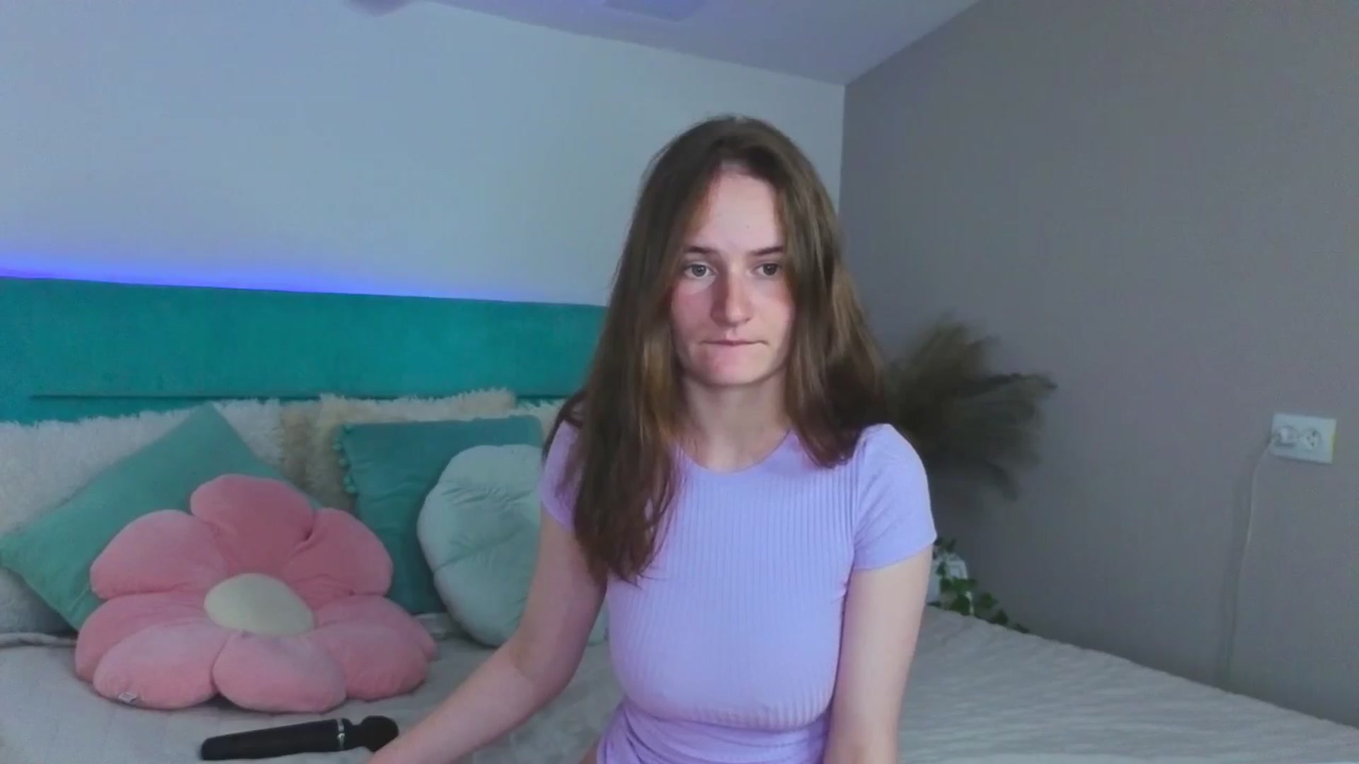 Gallery image thumbnail from Natural_meri's myfreecams stream on, 06/09/2025, 10:11 image 20 of 20