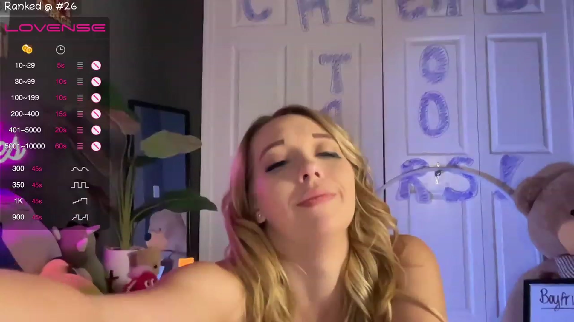 Gallery image thumbnail from NaturallyReal's myfreecams stream on, 07/27/2023, 05:03 image 16 of 20