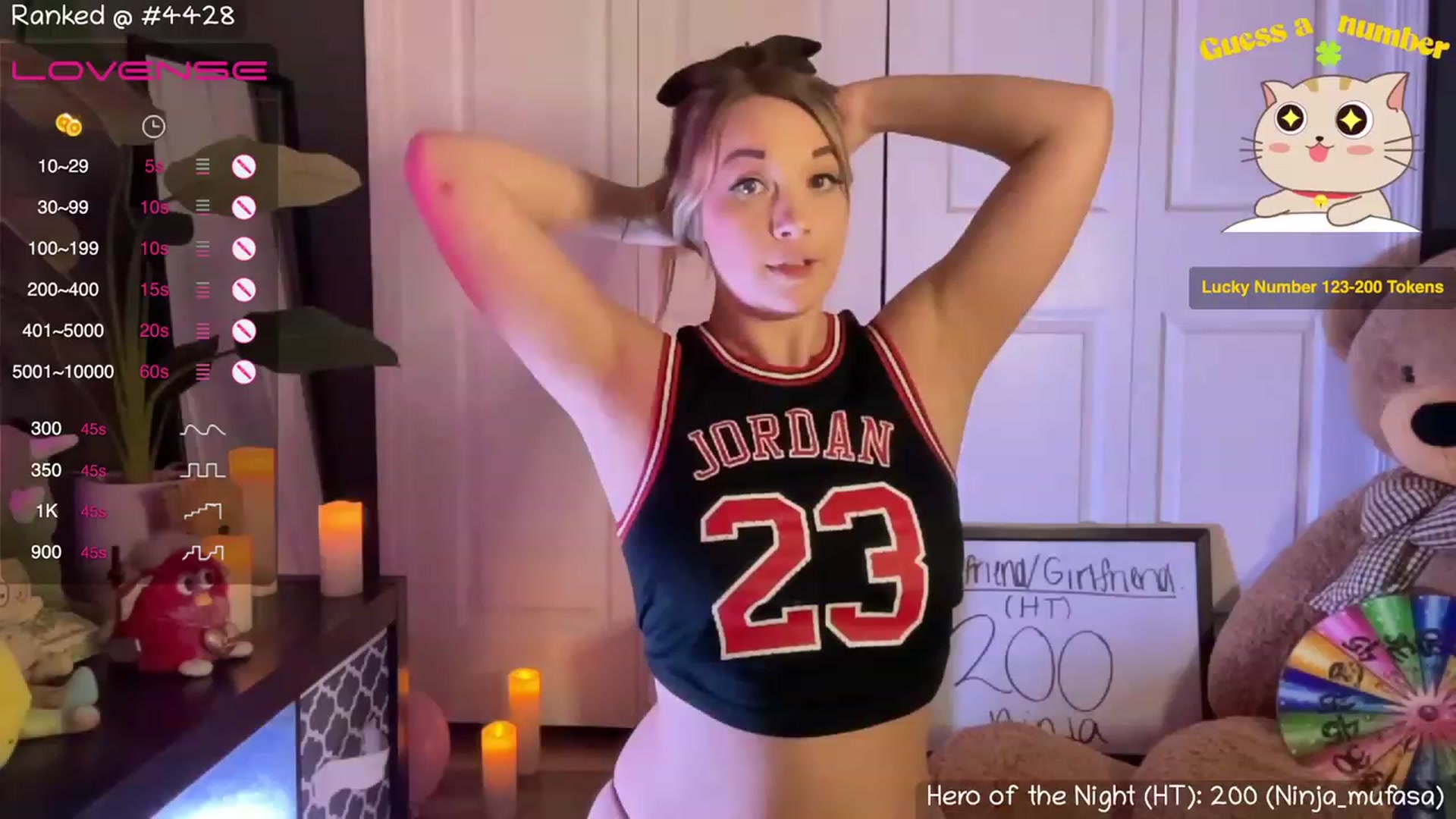 Gallery image thumbnail from NaturallyReal's myfreecams stream on, 08/04/2023, 03:58 image 9 of 20