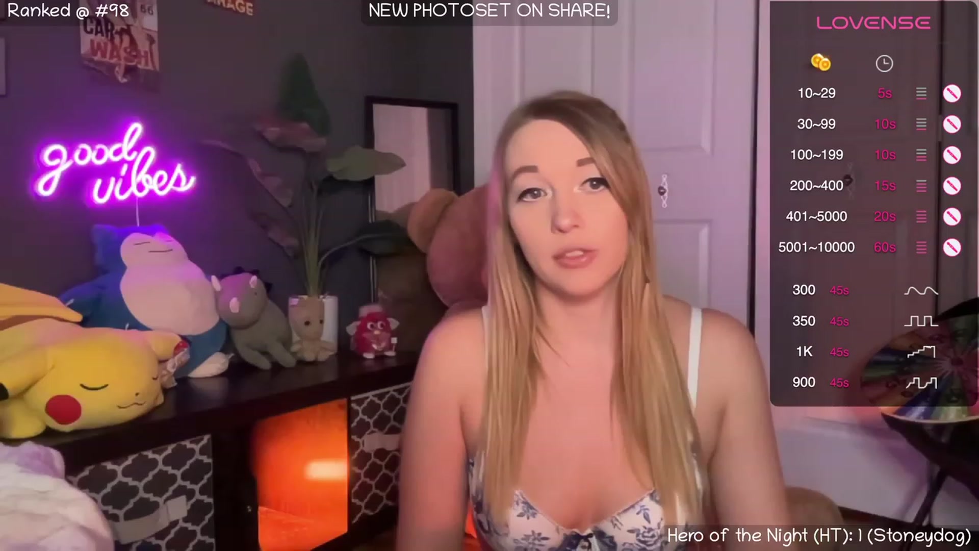 Gallery image thumbnail from NaturallyReal's myfreecams stream on, 09/10/2023, 02:16 image 3 of 20