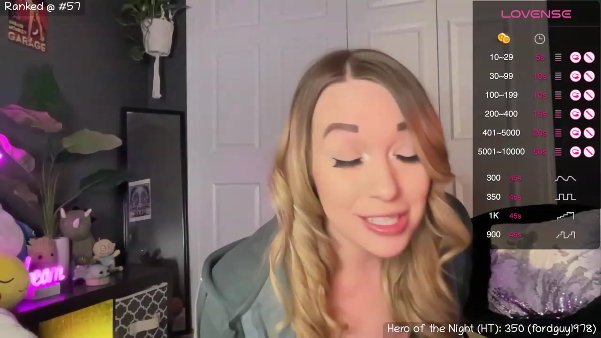 Gallery image thumbnail from NaturallyReal's myfreecams stream on, 10/17/2023, 02:02 image 8 of 20