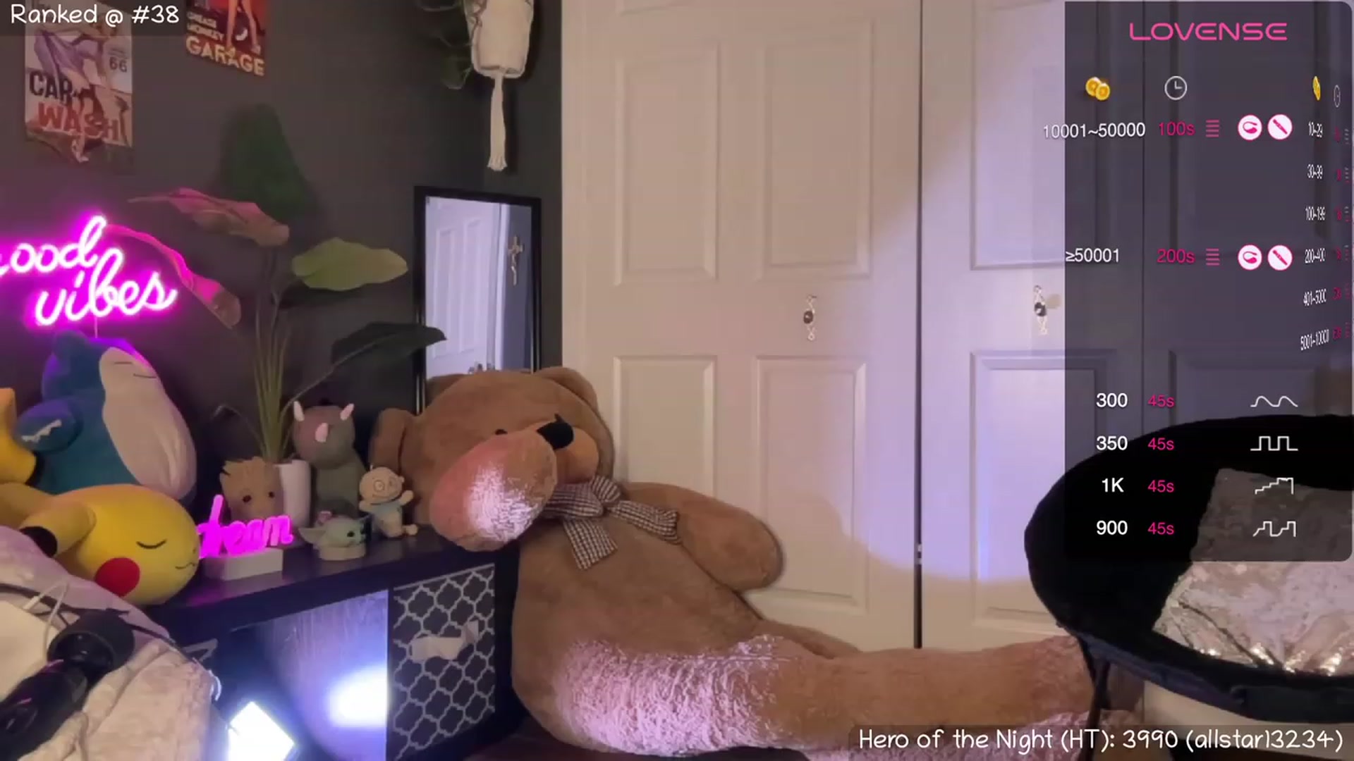 Gallery image thumbnail from NaturallyReal's myfreecams stream on, 10/22/2023, 05:31 image 13 of 20