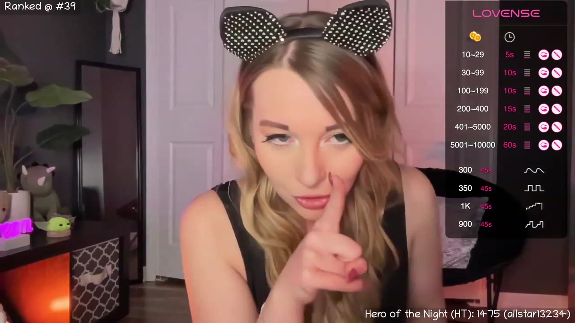 Gallery image thumbnail from NaturallyReal's myfreecams stream on, 10/28/2023, 02:53 image 14 of 20