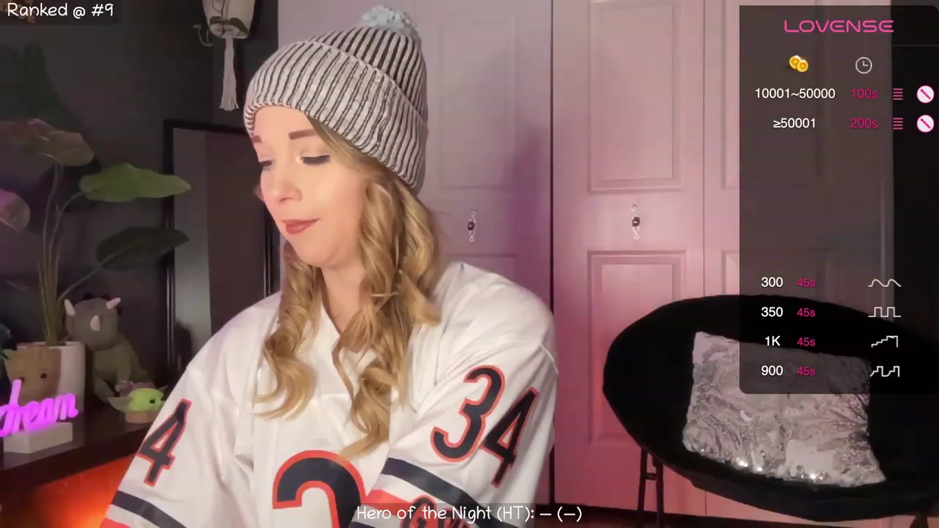 Gallery image thumbnail from NaturallyReal's myfreecams stream on, 11/10/2023, 02:10 image 5 of 20