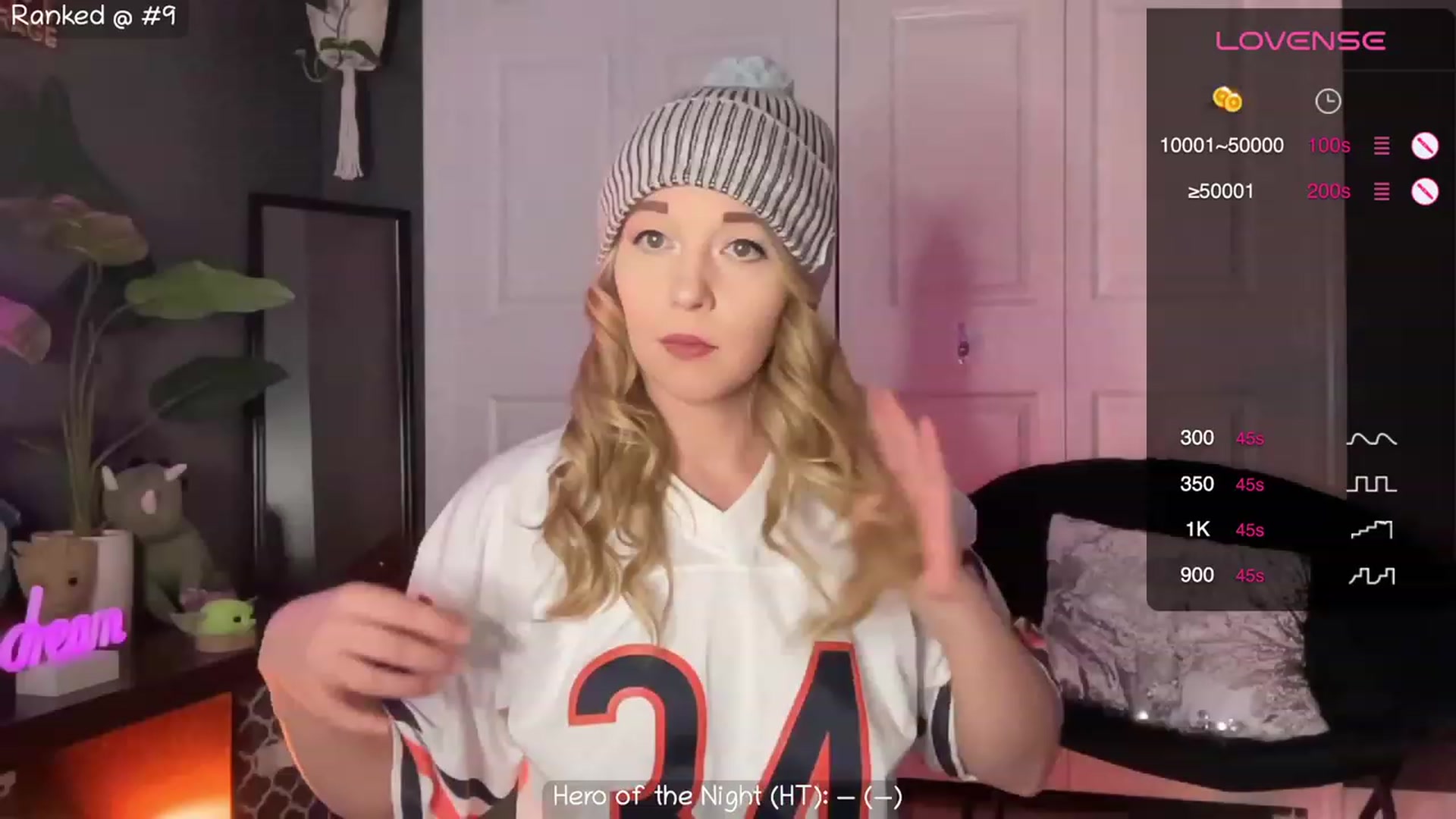 Gallery image thumbnail from NaturallyReal's myfreecams stream on, 11/10/2023, 02:10 image 13 of 20