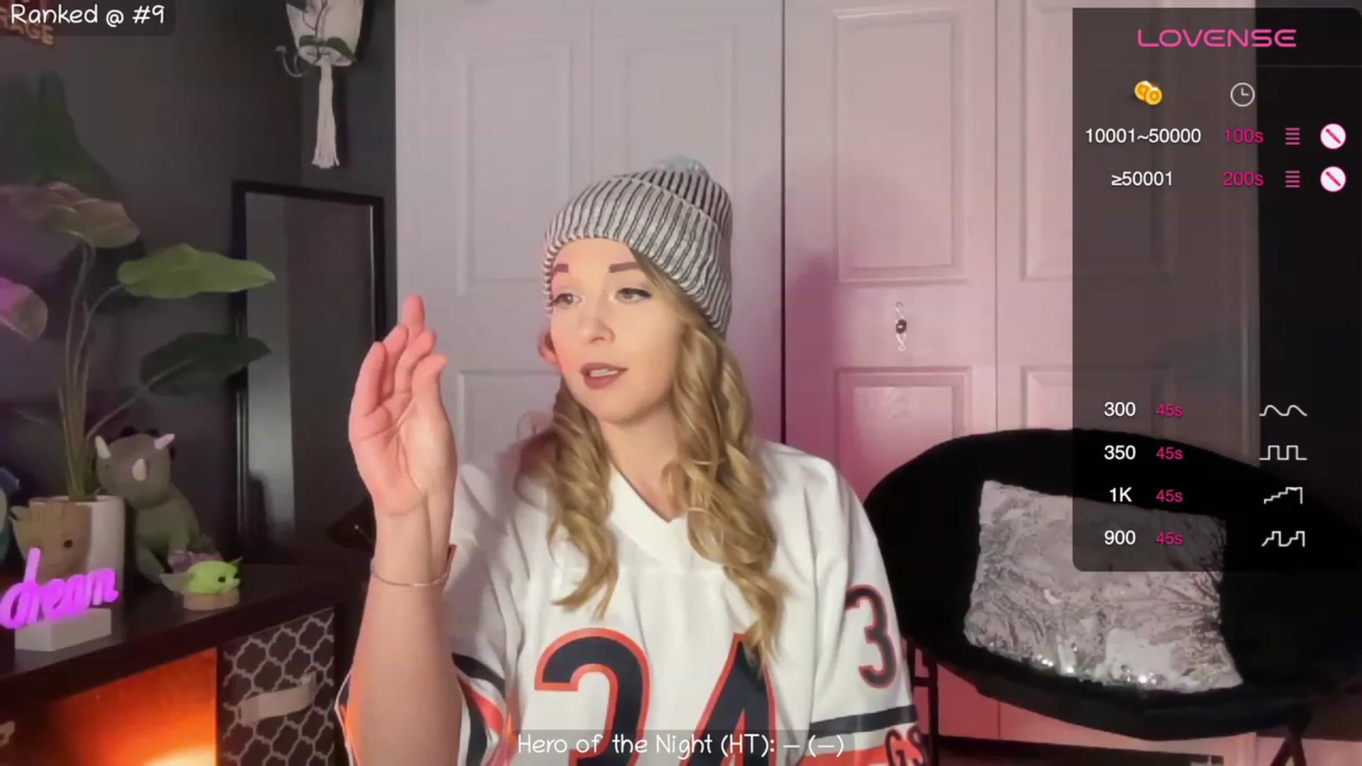 Gallery image thumbnail from NaturallyReal's myfreecams stream on, 11/10/2023, 02:10 image 12 of 20