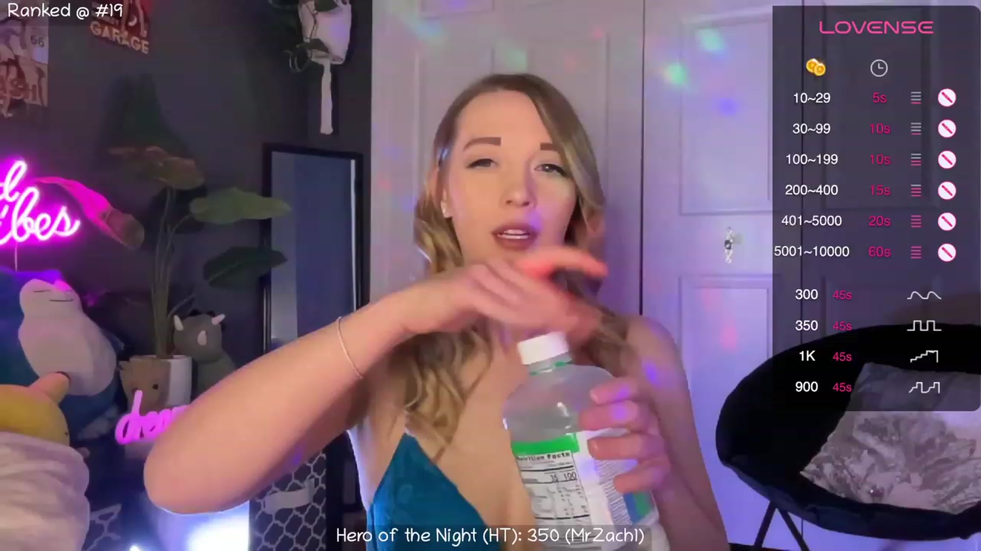 Gallery image thumbnail from NaturallyReal's myfreecams stream on, 11/13/2023, 02:54 image 10 of 20