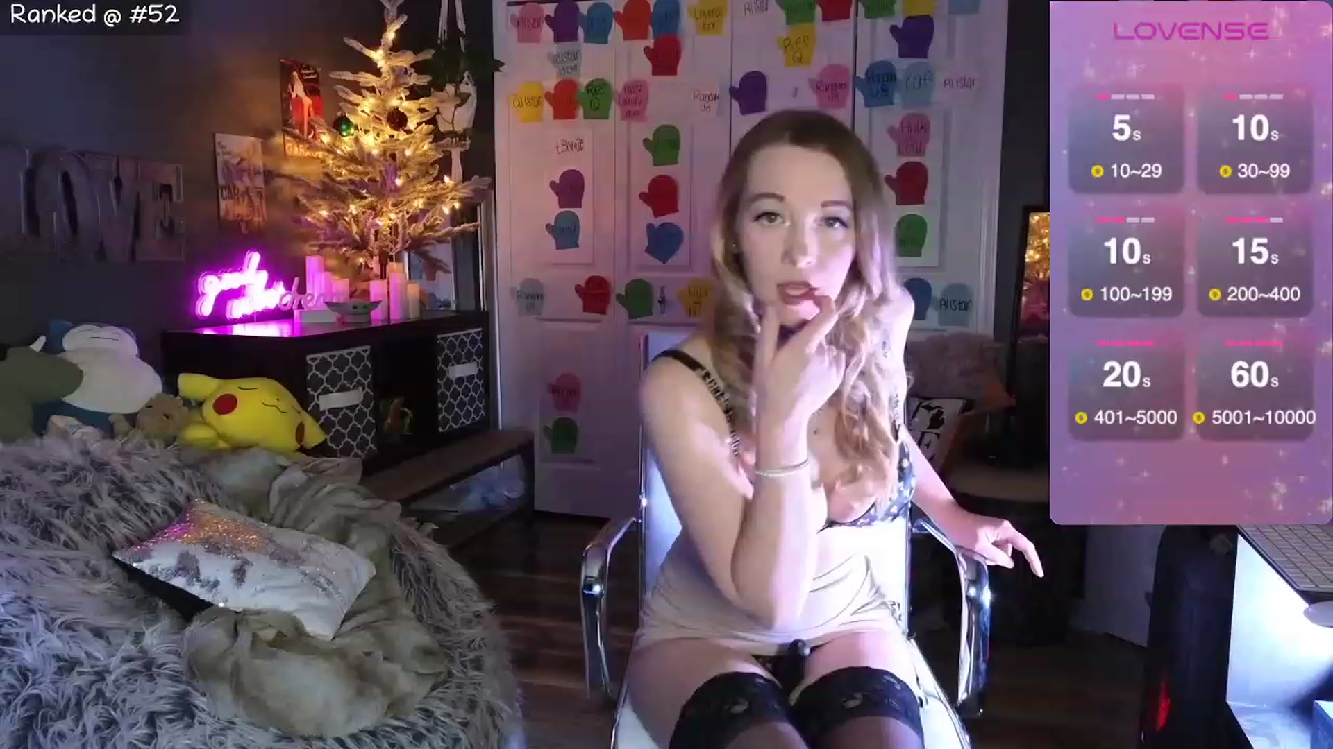 Gallery image thumbnail from NaturallyReal's myfreecams stream on, 12/19/2023, 05:56 image 2 of 20