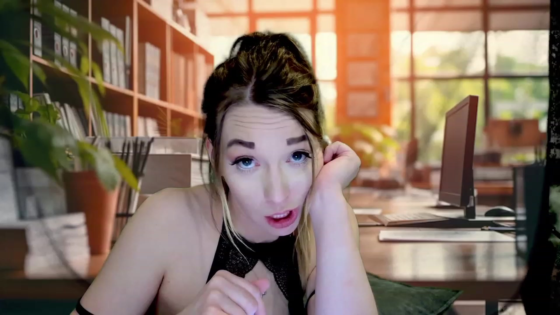 Gallery image thumbnail from NaturallyReal's myfreecams stream on, 02/04/2024, 08:00 image 11 of 20