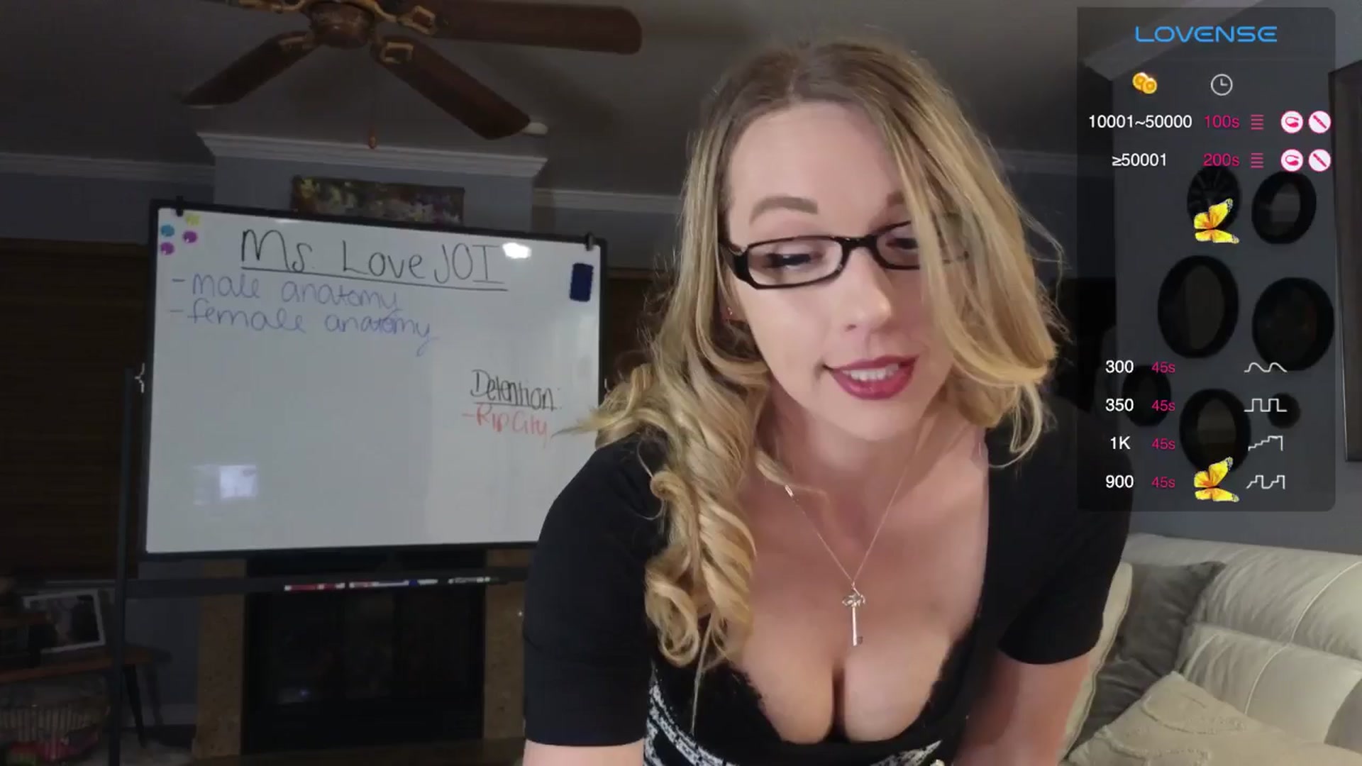 Gallery image thumbnail from NaturallyReal's myfreecams stream on, 08/07/2024, 03:57 image 15 of 20