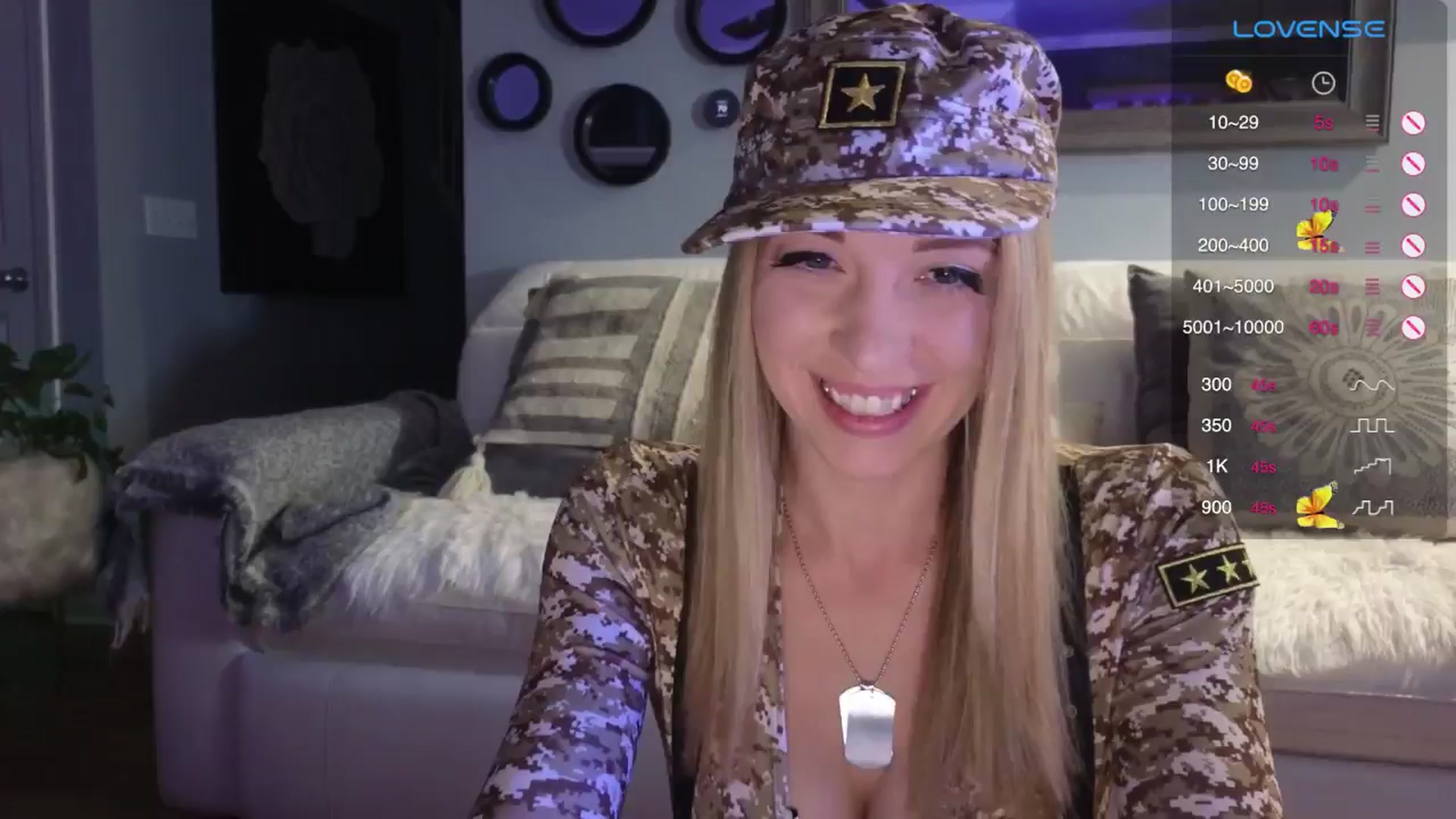 Gallery image thumbnail from NaturallyReal's myfreecams stream on, 10/15/2024, 04:17 image 16 of 20