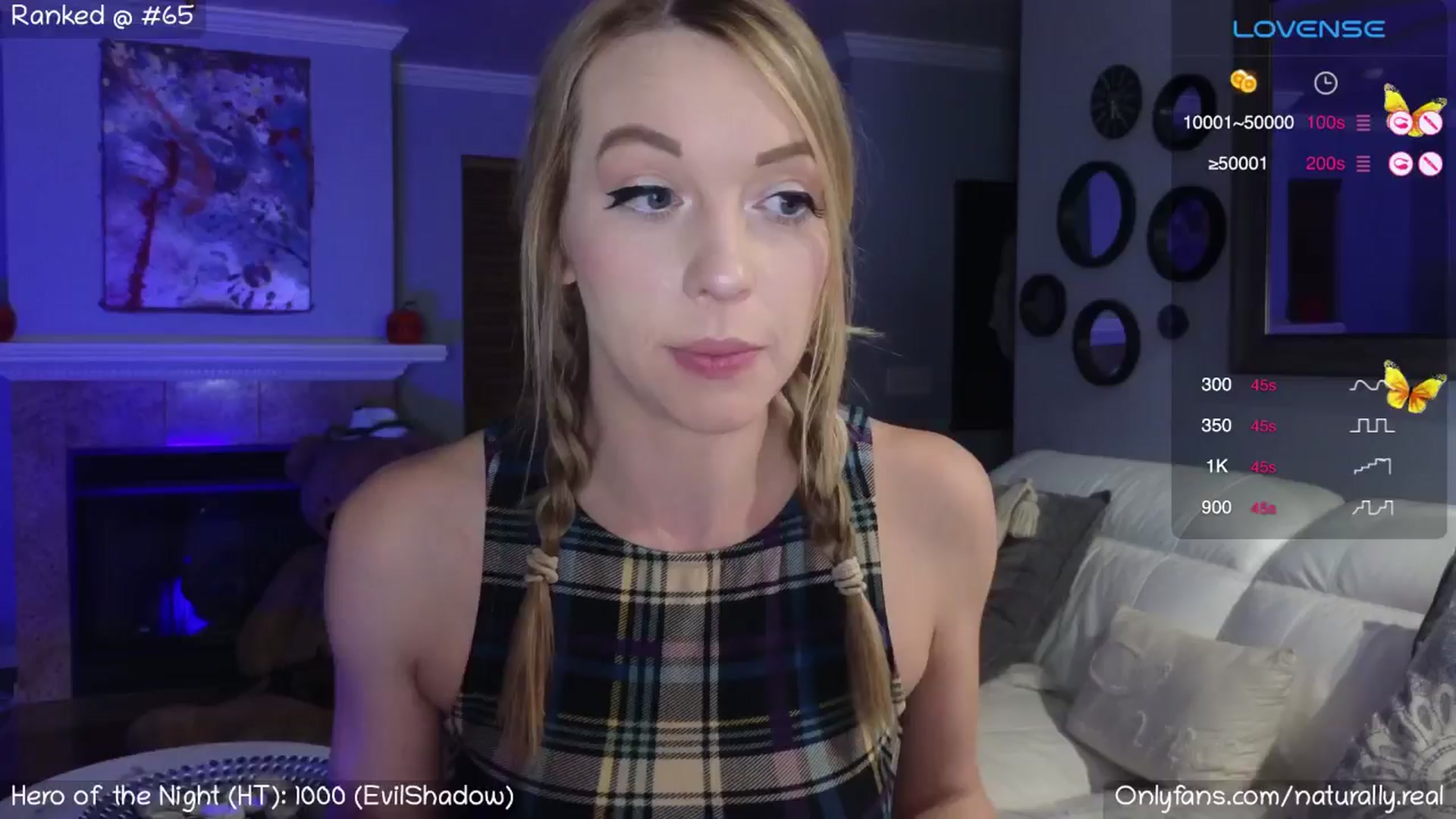 Gallery image thumbnail from NaturallyReal's myfreecams stream on, 10/18/2024, 03:43 image 6 of 20