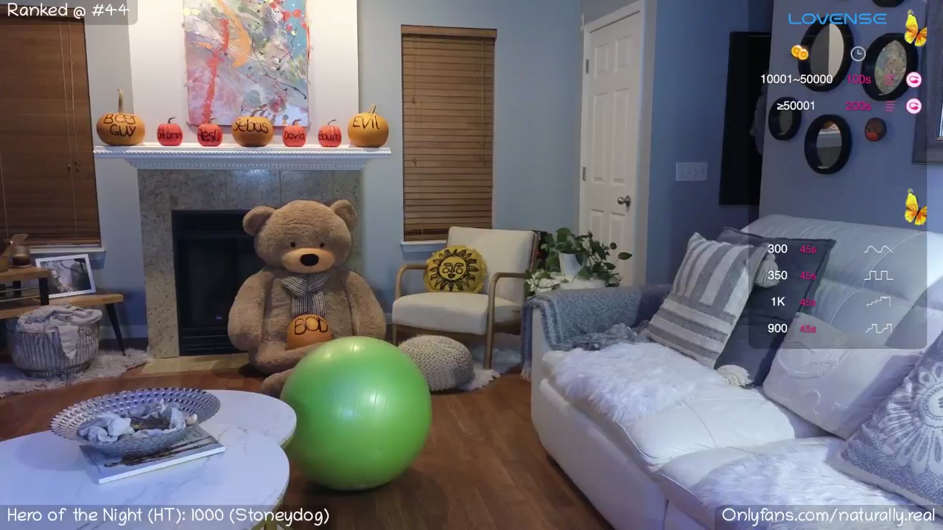 Gallery image thumbnail from NaturallyReal's myfreecams stream on, 10/31/2024, 04:54 image 18 of 20