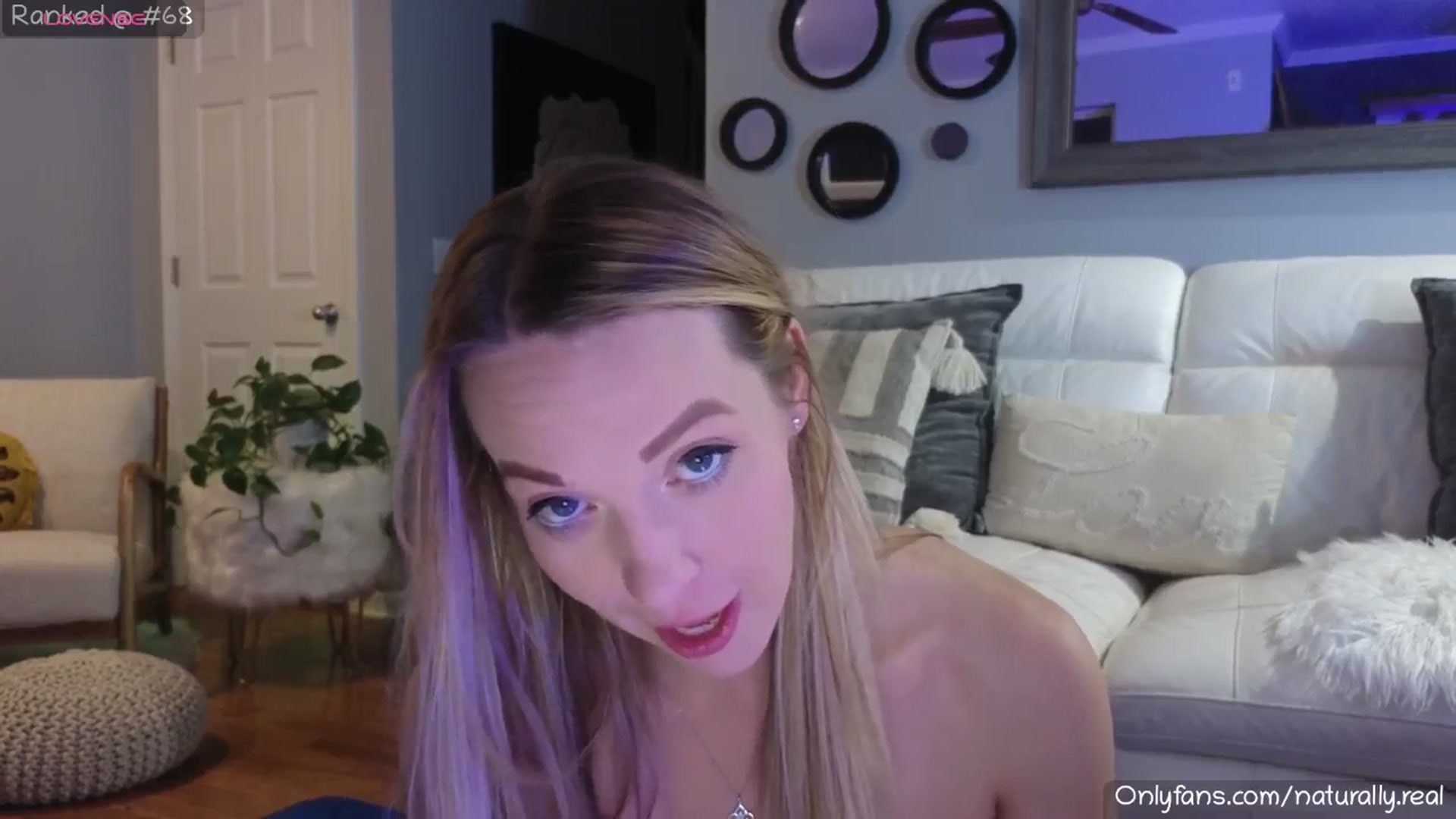 Gallery image thumbnail from NaturallyReal's myfreecams stream on, 11/22/2024, 06:47 image 16 of 20
