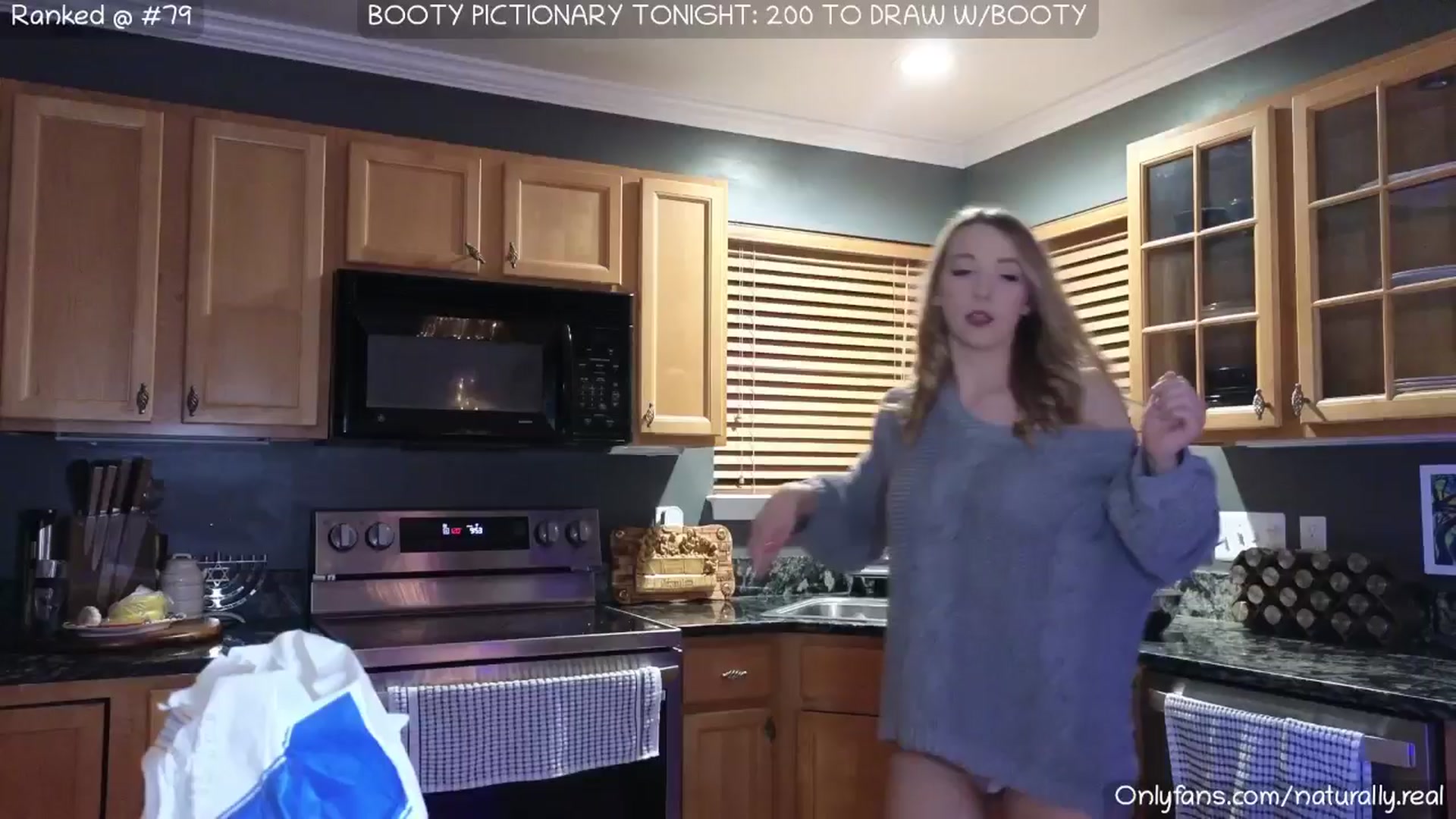 Gallery image thumbnail from NaturallyReal's myfreecams stream on, 12/17/2024, 05:03 image 7 of 20