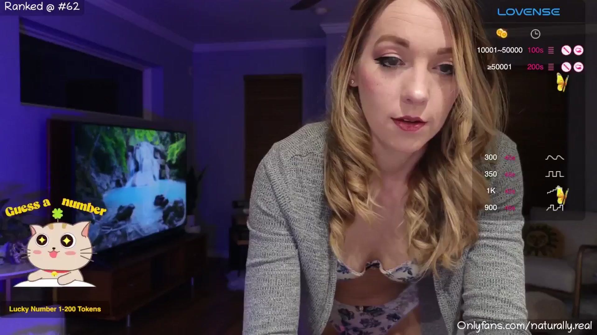 Gallery image thumbnail from NaturallyReal's myfreecams stream on, 03/13/2025, 05:07 image 3 of 20