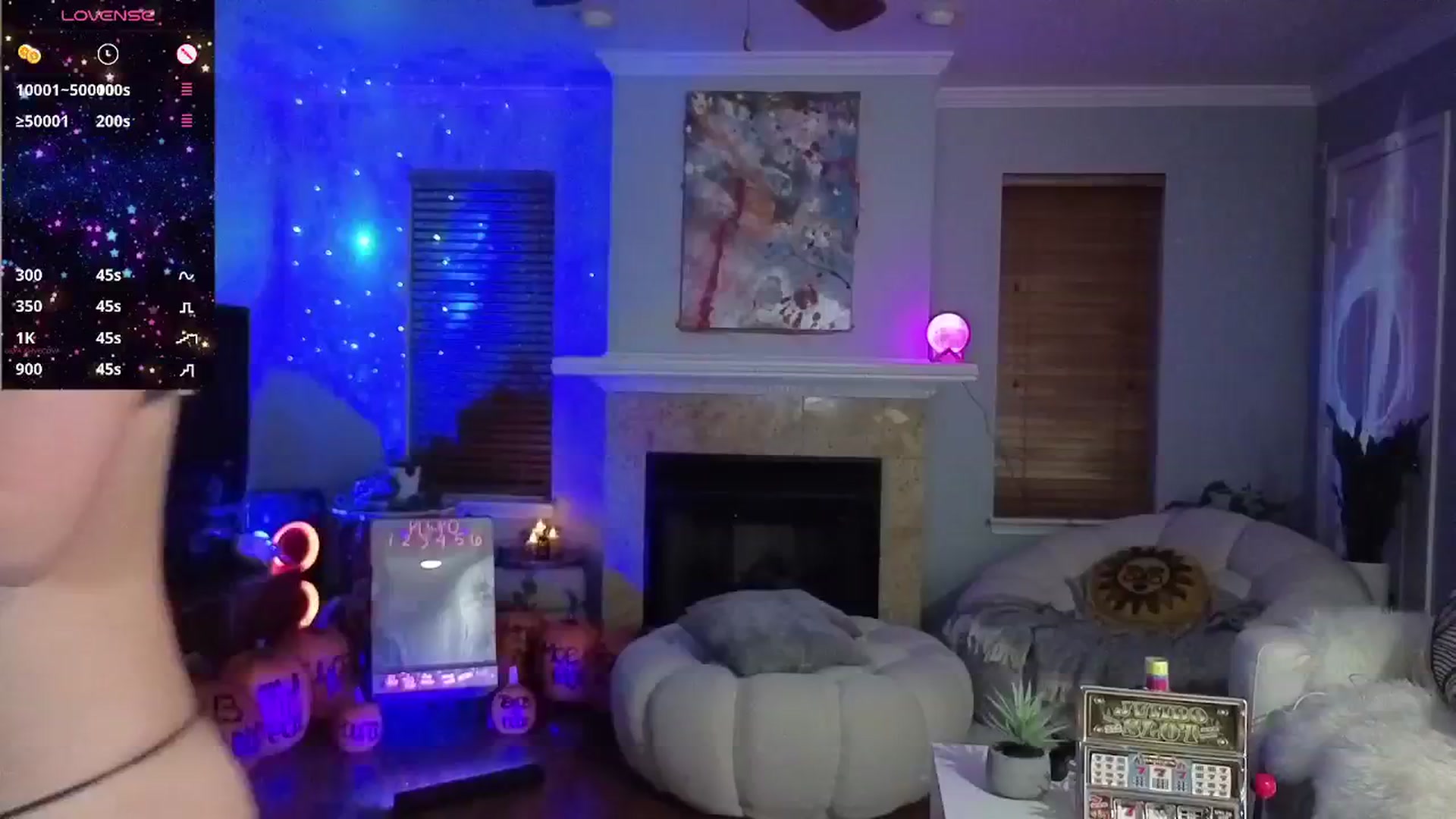 Gallery image thumbnail from NaturallyReal's myfreecams stream on, 10/24/2025, 06:37 image 7 of 20