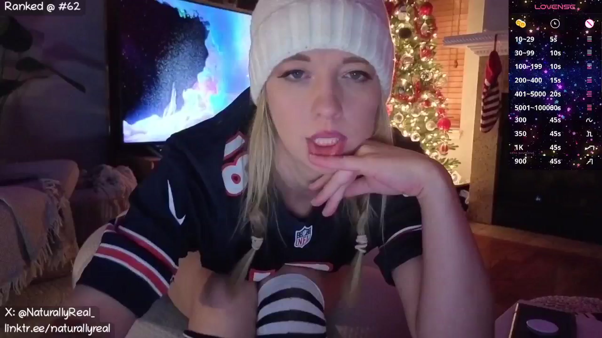 Gallery image thumbnail from NaturallyReal's myfreecams stream on, 12/29/2025, 09:12 image 12 of 20