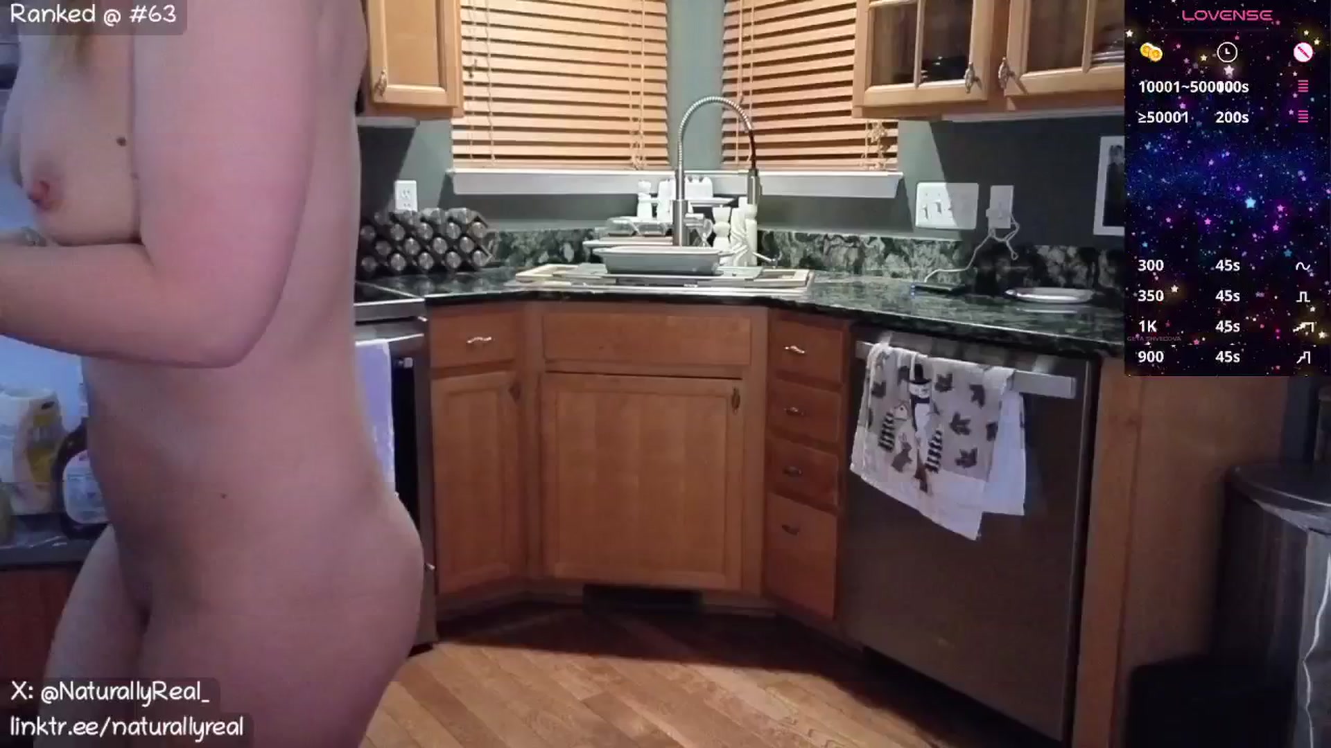 Gallery image thumbnail from NaturallyReal's myfreecams stream on, 12/31/2025, 06:44 image 12 of 20