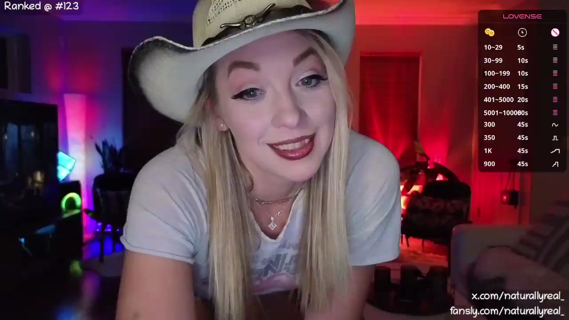 Gallery image thumbnail from NaturallyReal's myfreecams stream on, 08/18/2026, 04:25 image 14 of 20