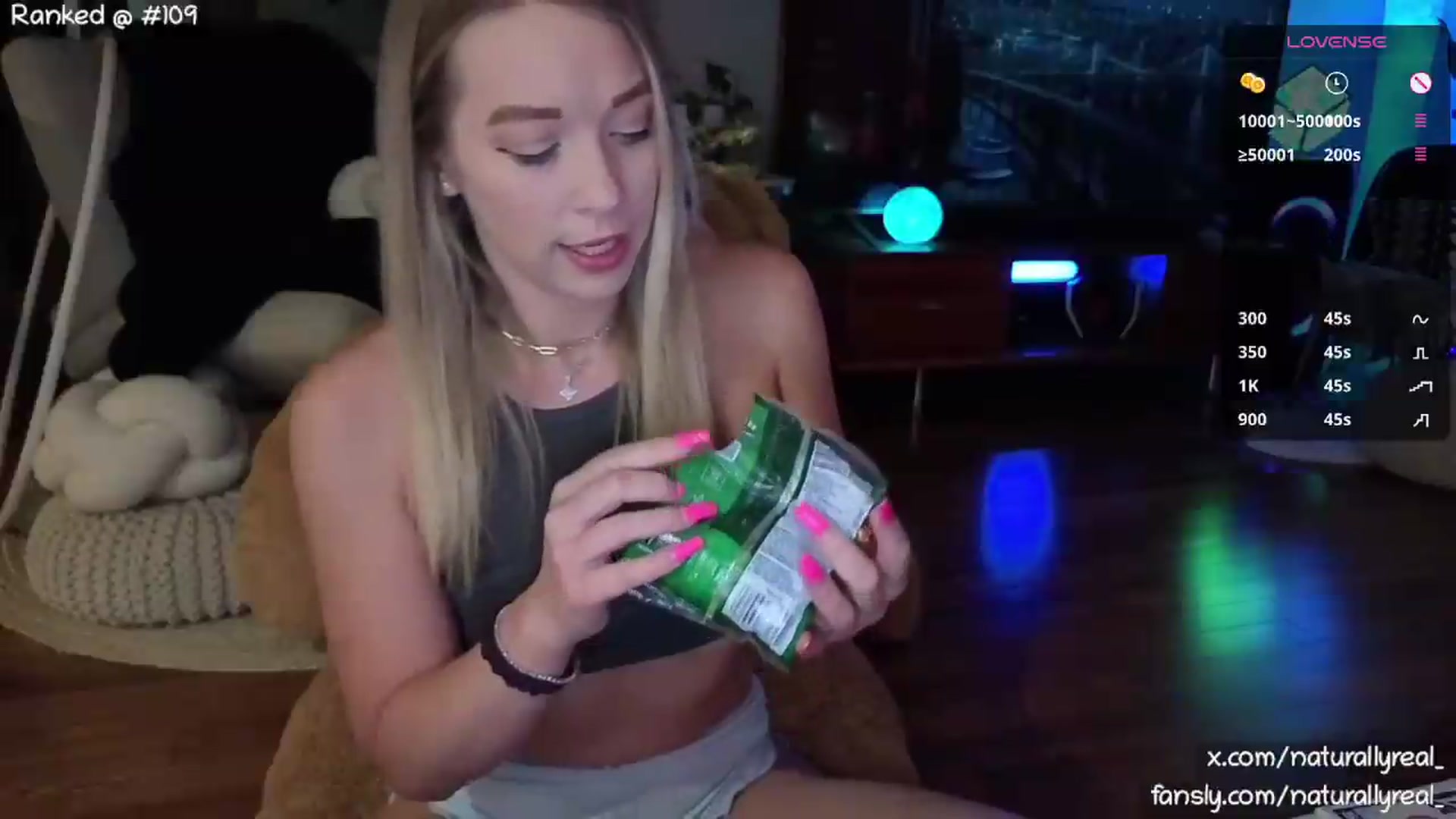 Gallery image thumbnail from NaturallyReal's myfreecams stream on, 08/20/2026, 07:03 image 6 of 20