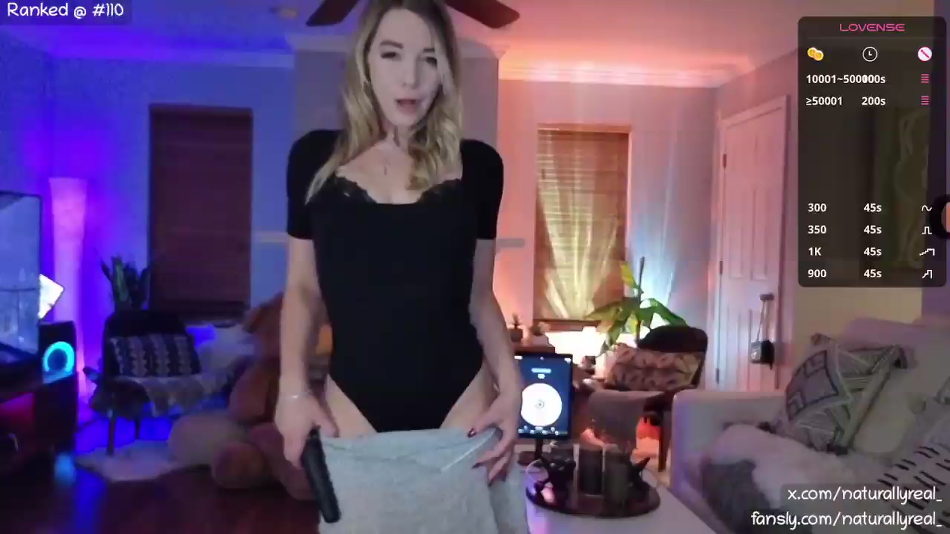 Gallery image thumbnail from NaturallyReal's myfreecams stream on, 08/25/2026, 04:11 image 11 of 20