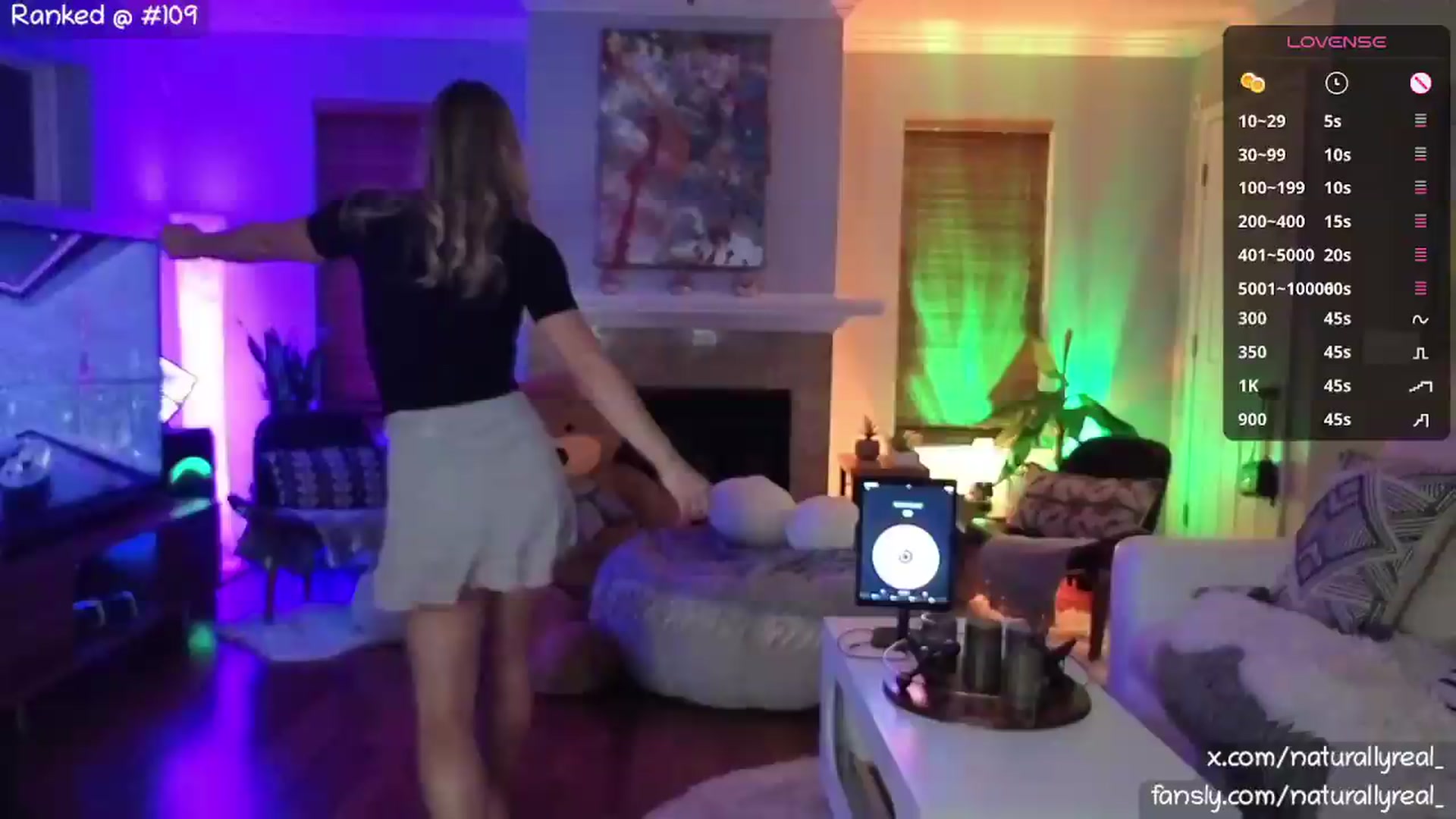 Gallery image thumbnail from NaturallyReal's myfreecams stream on, 08/25/2026, 04:11 image 12 of 20