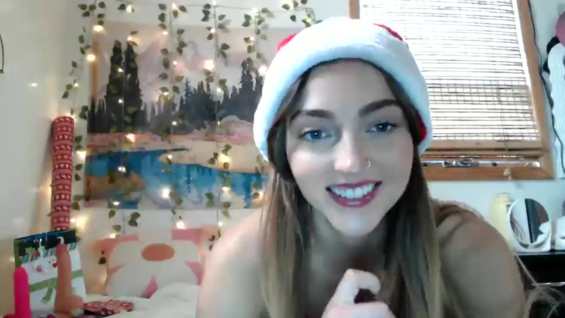 Gallery image thumbnail from NaturegirlKat's myfreecams stream on, 12/24/2024, 20:02 image 11 of 20