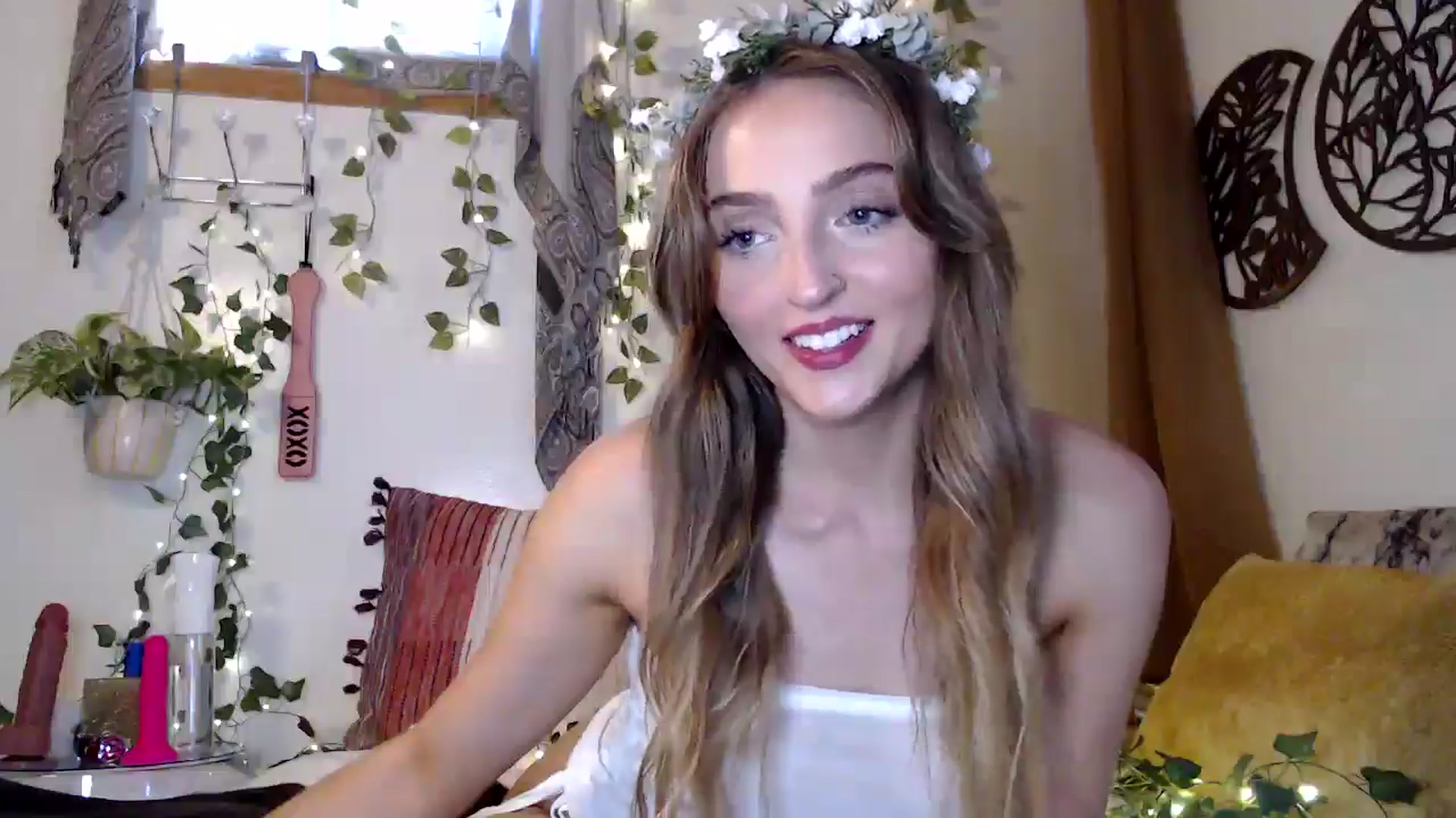 Gallery image thumbnail from NaturegirlKat's myfreecams stream on, 05/13/2025, 22:24 image 13 of 20