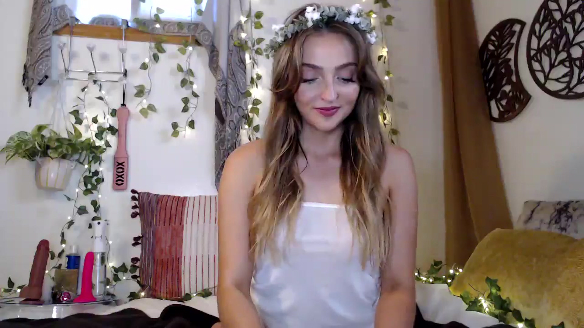 Gallery image thumbnail from NaturegirlKat's myfreecams stream on, 05/13/2025, 23:14 image 10 of 20