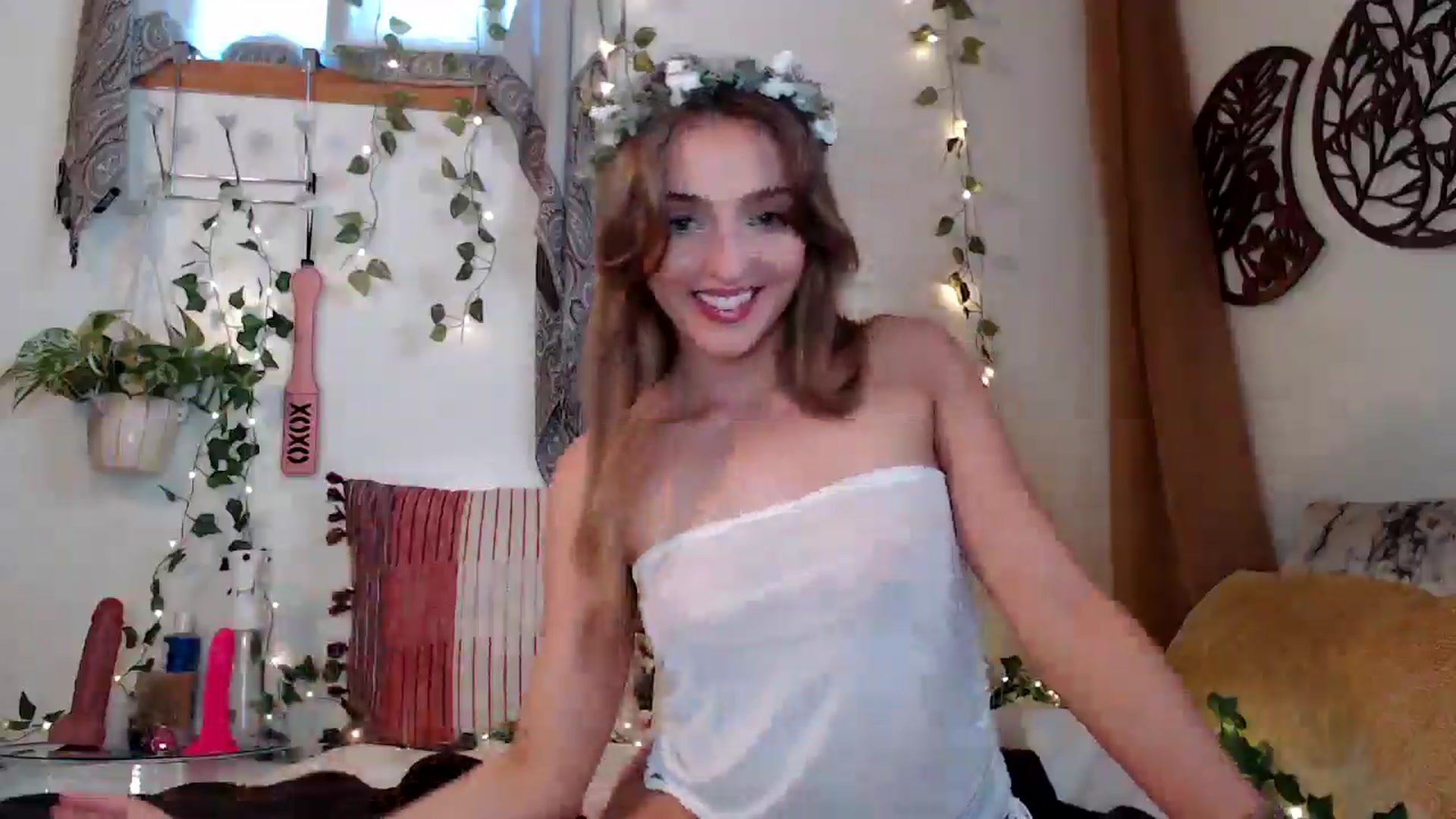 Gallery image thumbnail from NaturegirlKat's myfreecams stream on, 05/13/2025, 23:14 image 11 of 20